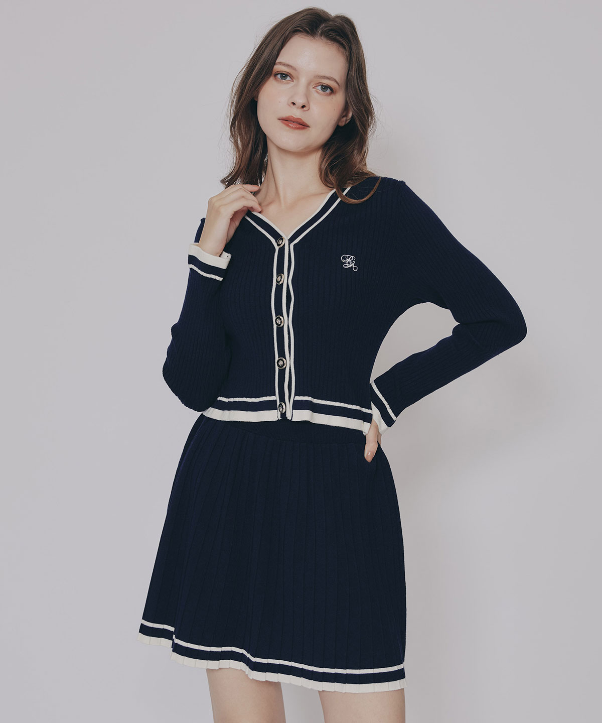 ラインスキームニットカーディガン×スカートセットアップ