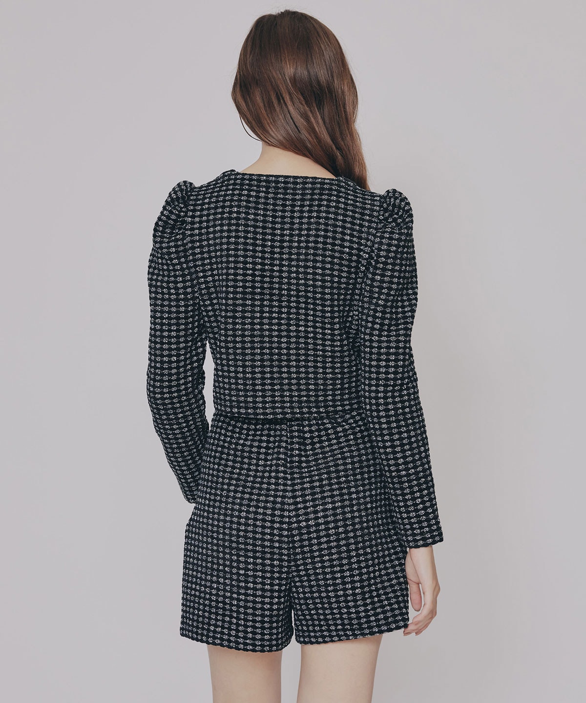 カットツイードジャケット×ショートパンツセットアップ