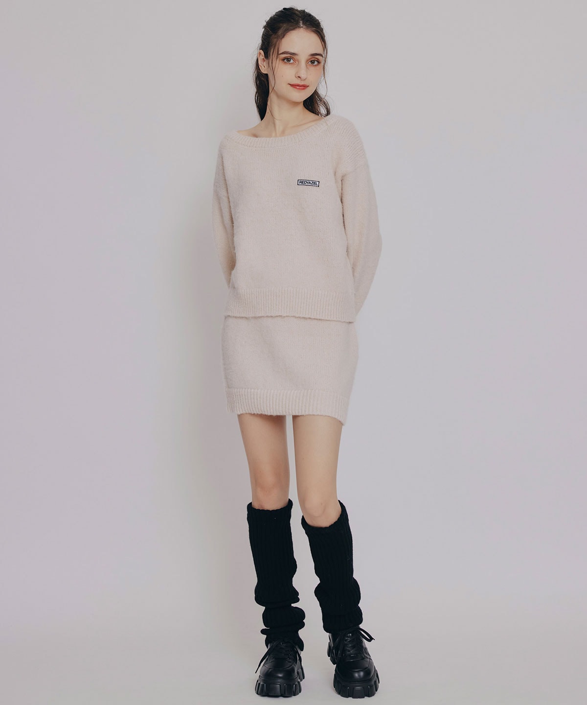 フラッフィニットボーダープルオーバー×タイトミニスカートセットアップ