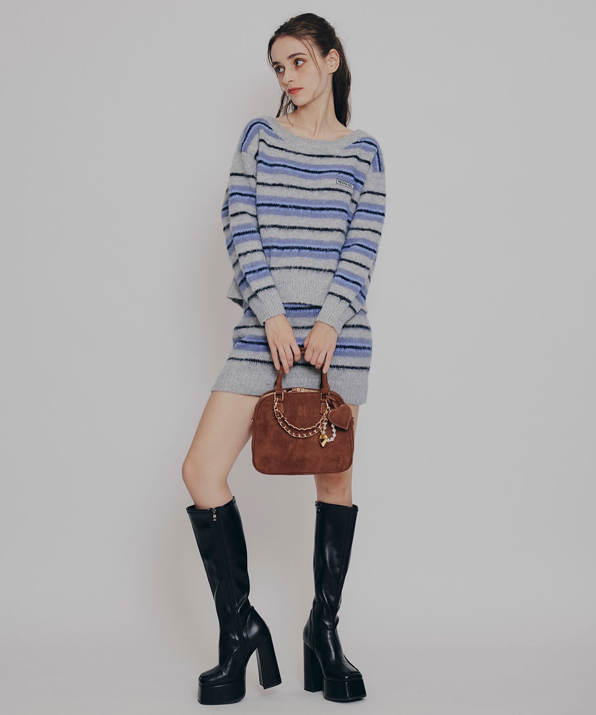 フラッフィニットボーダープルオーバー×タイトミニスカートセットアップ