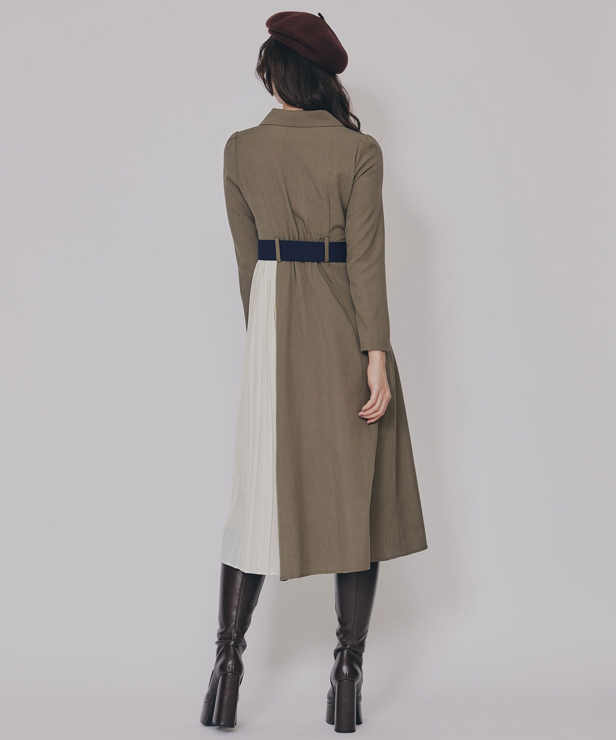 バイカラープリーツトレンチワンピース