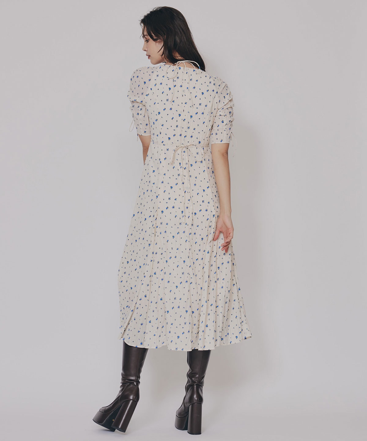ミニフラワーイレヘムロングワンピース