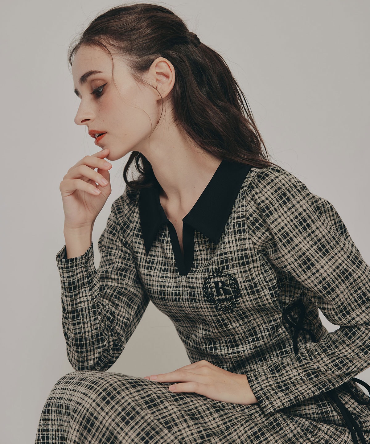 エンブレムサイドレースアップチェックワンピース