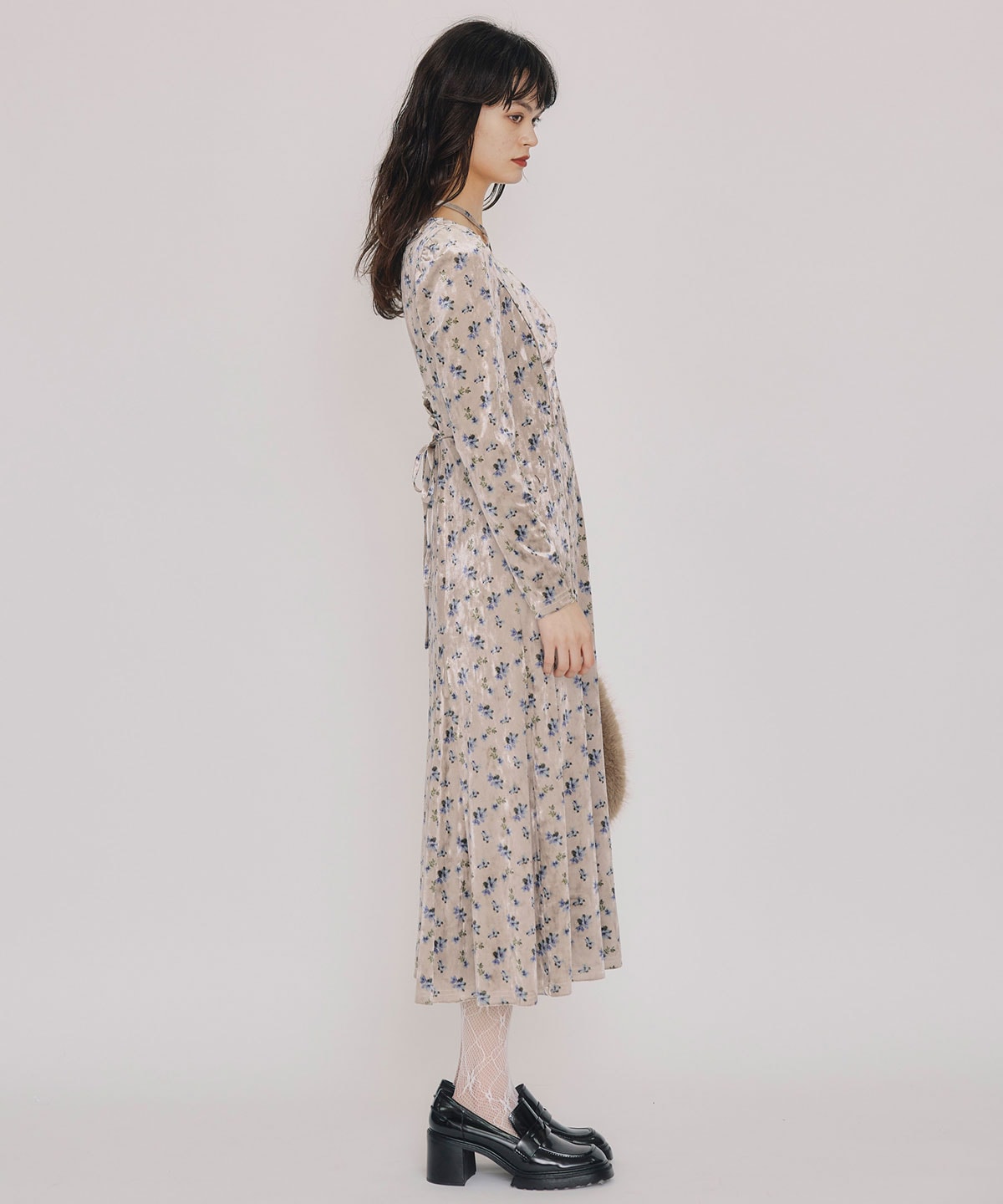 クロスリボンフラワーベロアロングワンピース