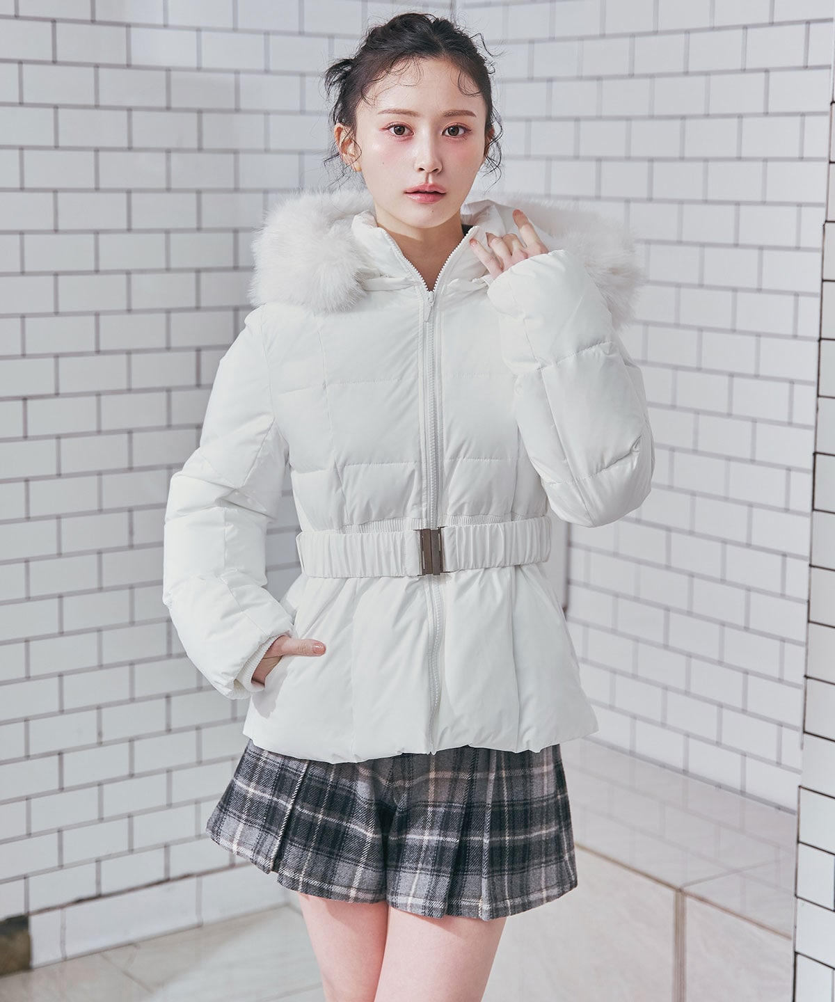 ベルトデザインキルティングファイバーダウンジャケット