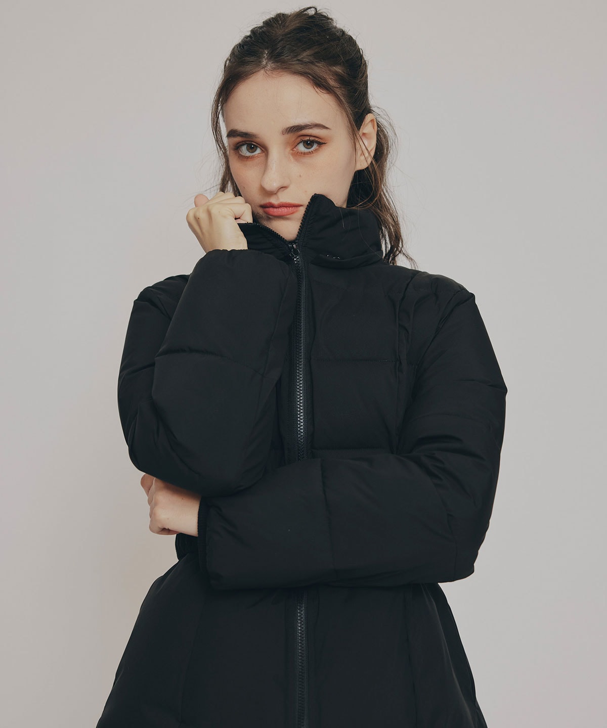 ベルトデザインキルティングファイバーダウンジャケット