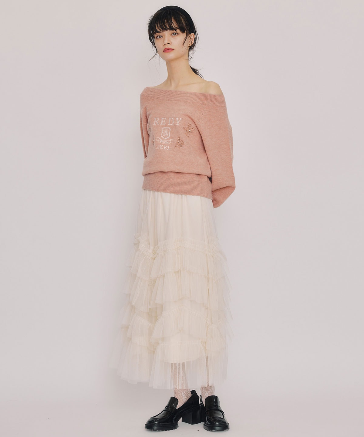 ビジューロゴエンブロイダリーニットプルオーバー