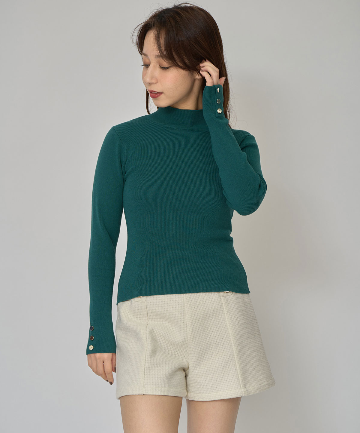 2WAYハイネックボタンニットトップス