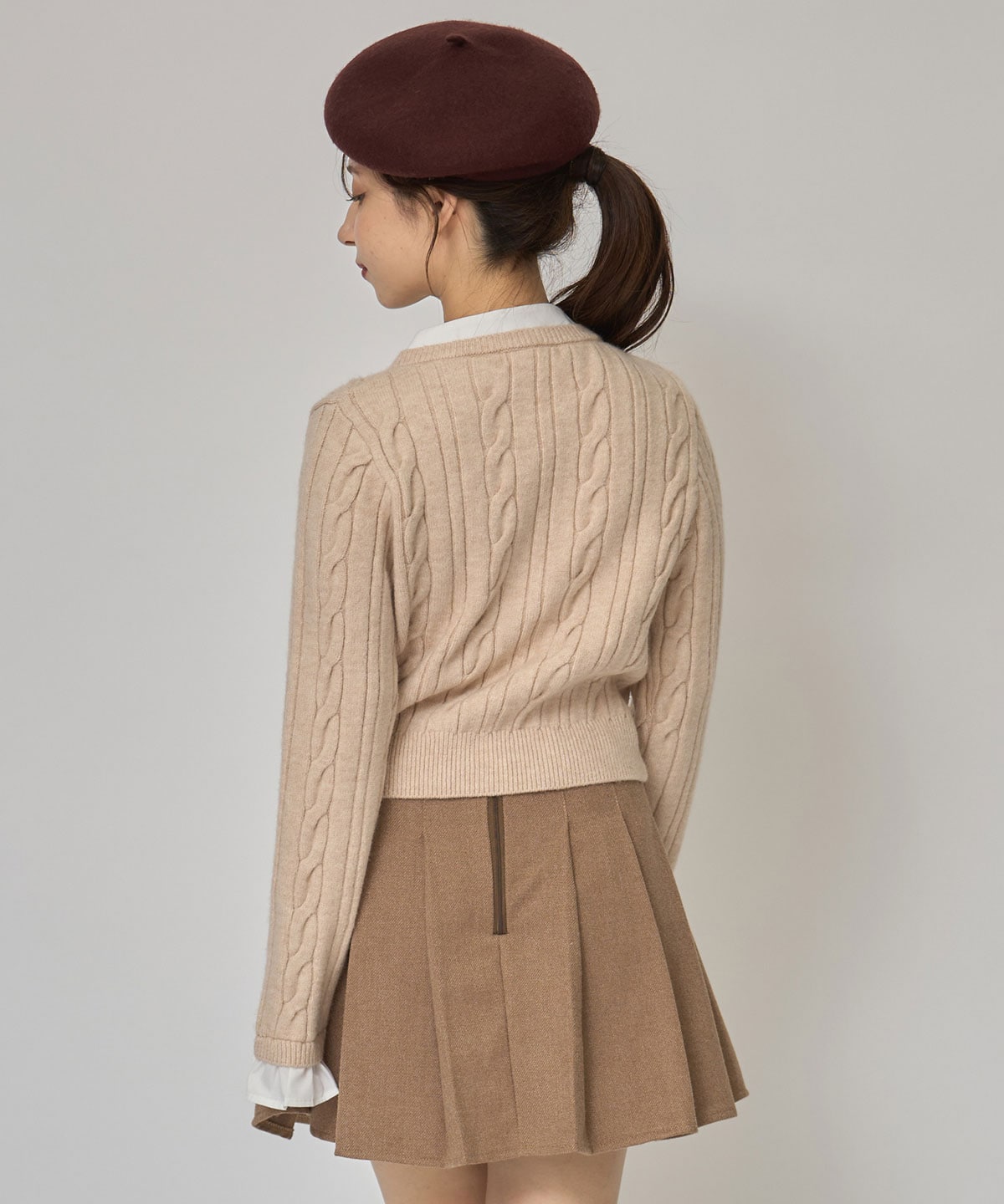 ボウタイケーブルニットプルオーバー