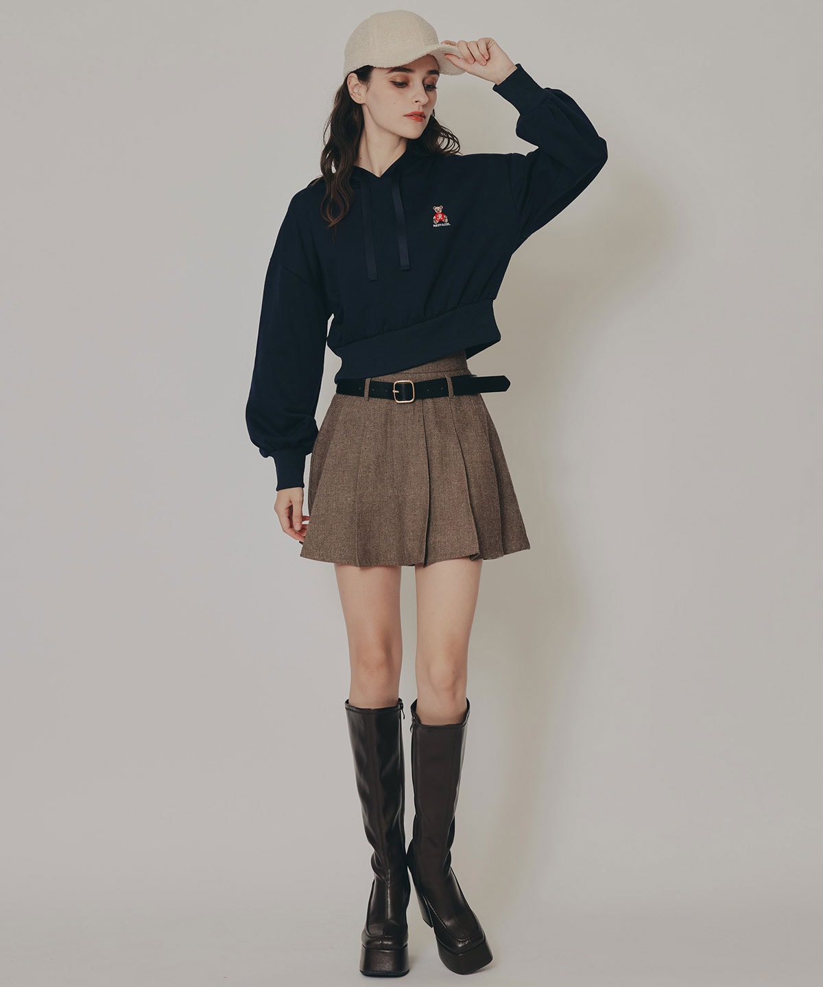 Azelyコンパクトフーディ