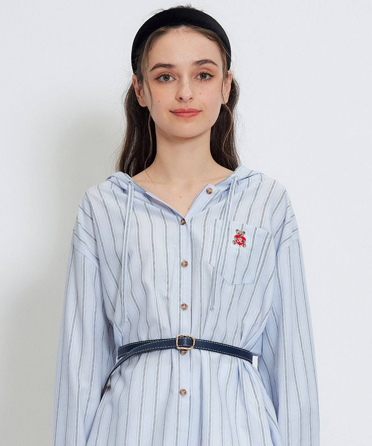 【2/13(金) 昼12時発売開始】Azelyハートストライプフードシャツブラウス