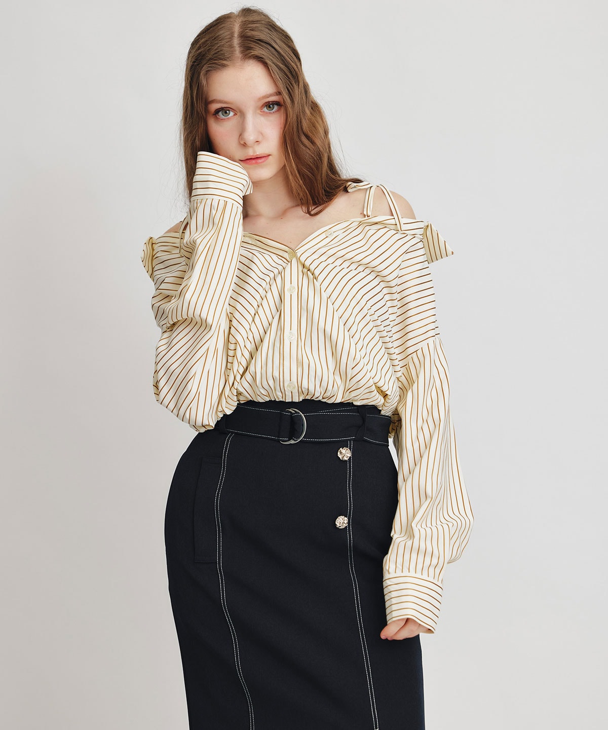 ベアレイヤードストライプバルーンオフショルブラウス