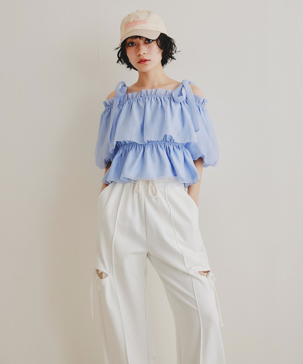 ショルダーリボンフリルオフショルブラウス