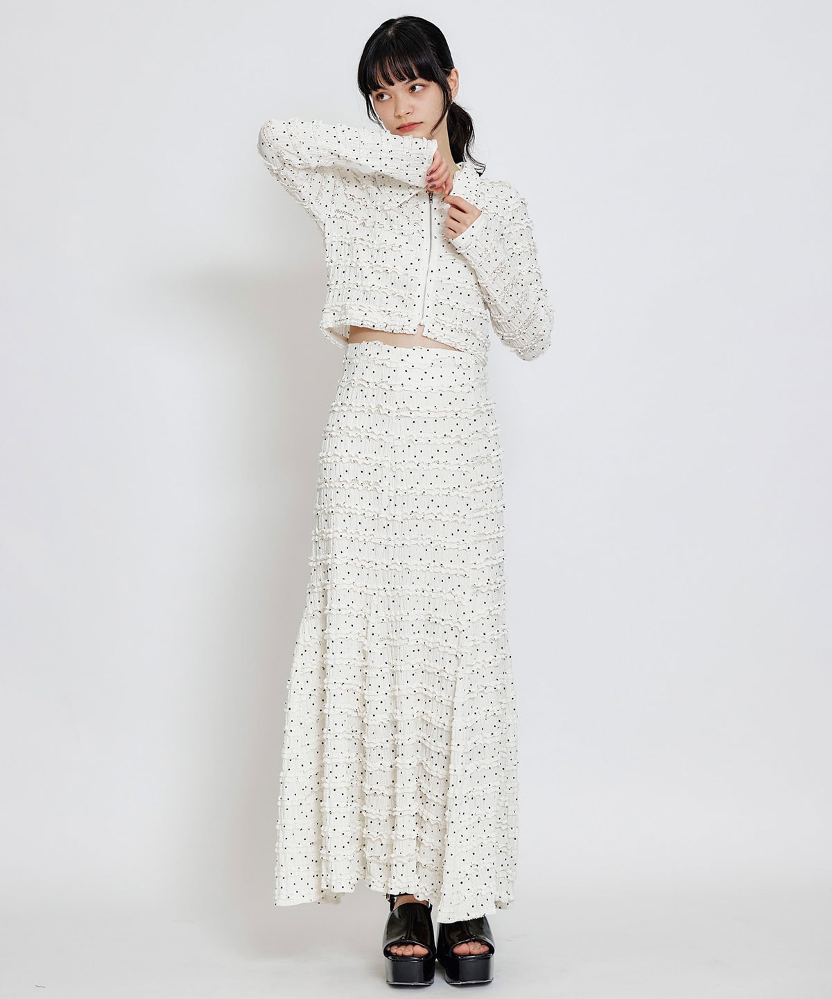 ミニフリルZIPブラウス×ミニフリルフレアロングスカートセットアップ