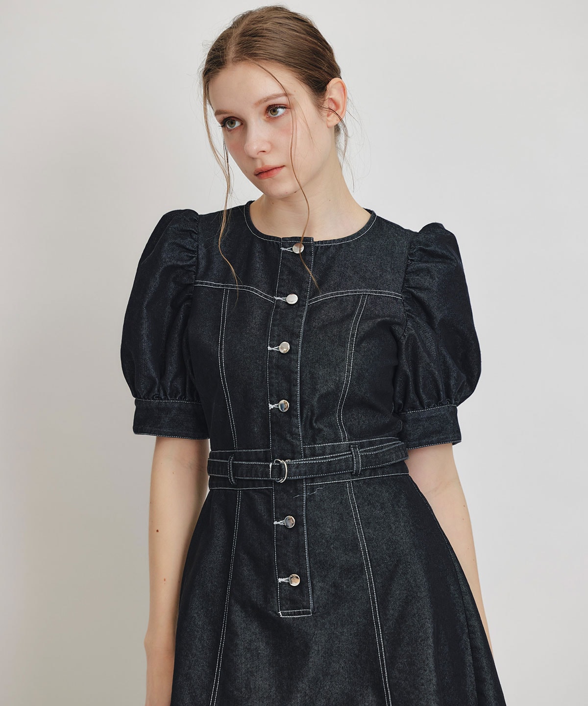 ノーカラーデニムパフフレアロングワンピース