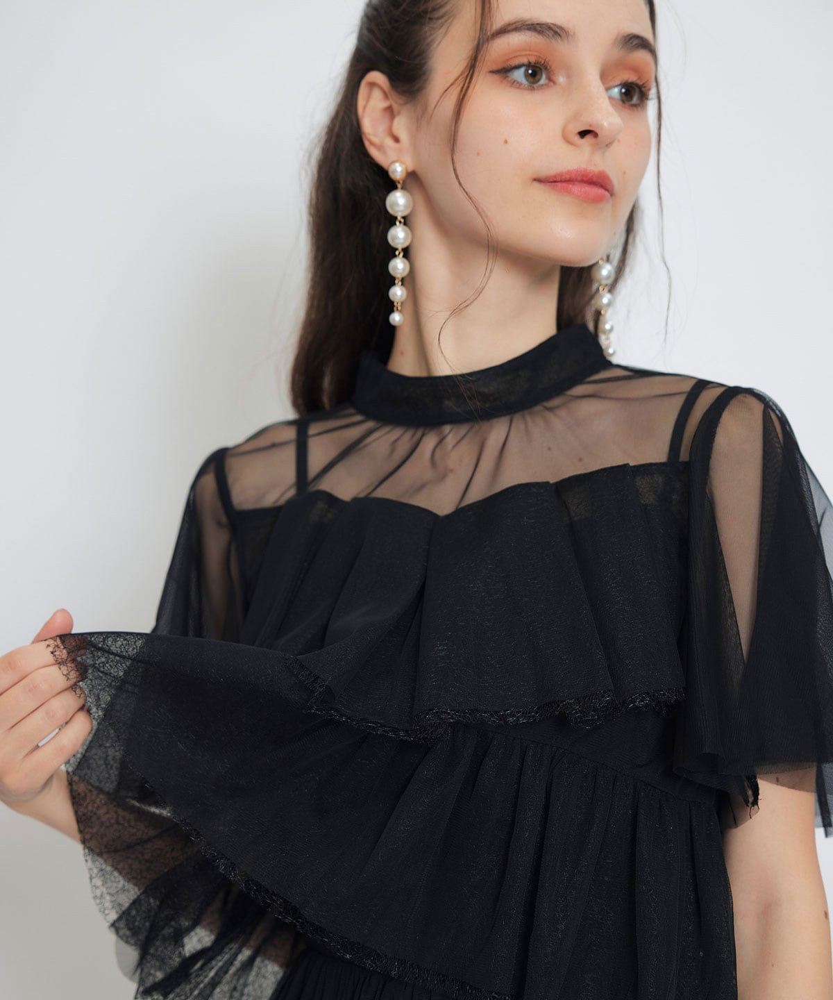 チュールレースティアードトップス×キャミソールフレアロングドレス