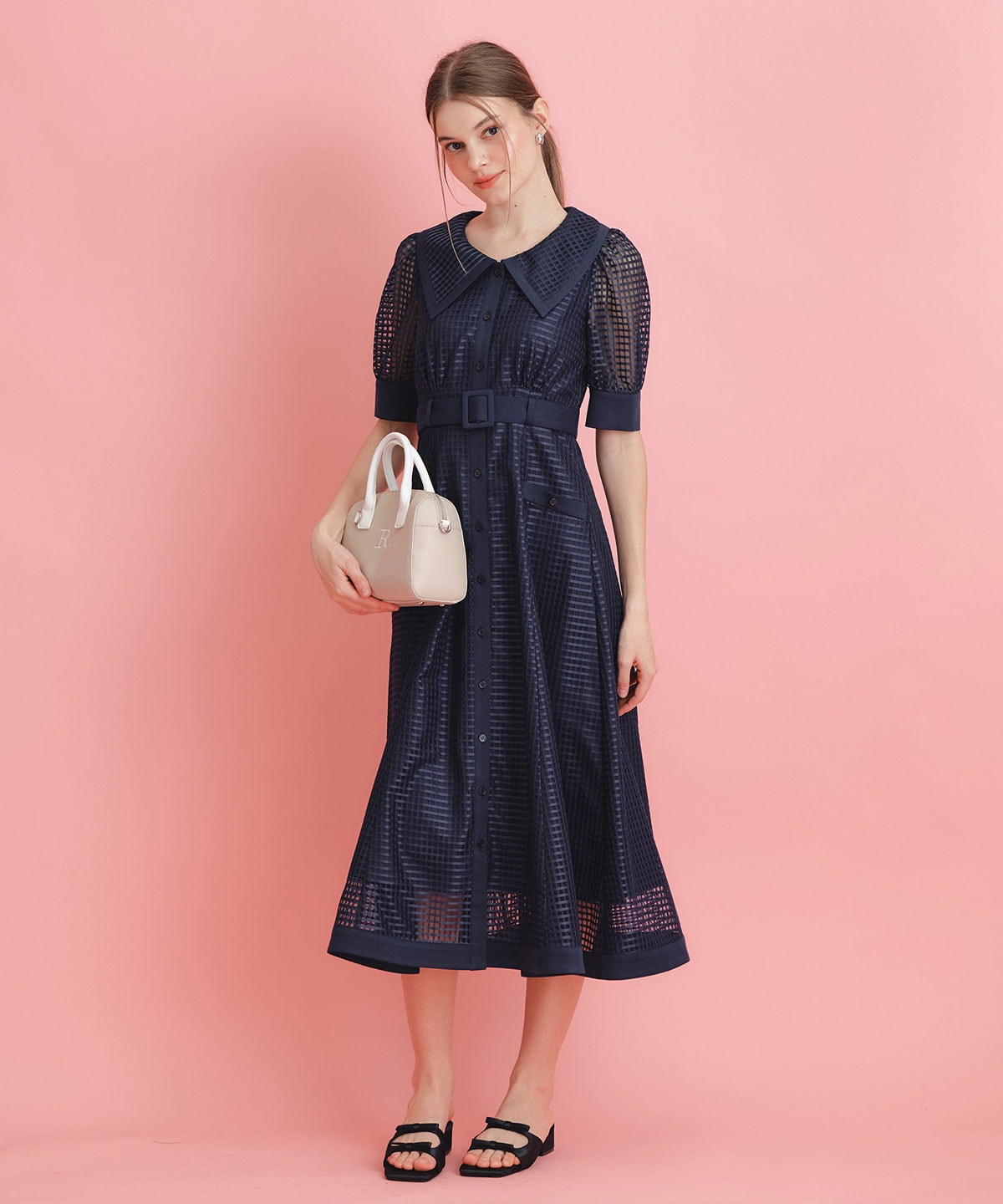 シアーチェックビッグカラーフレアロングワンピース