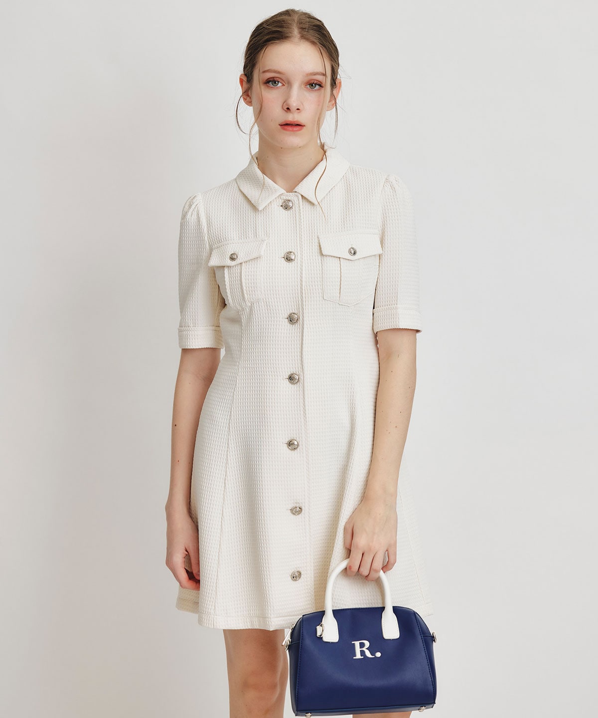 エンブレムボタンワッフルミニシャツワンピース