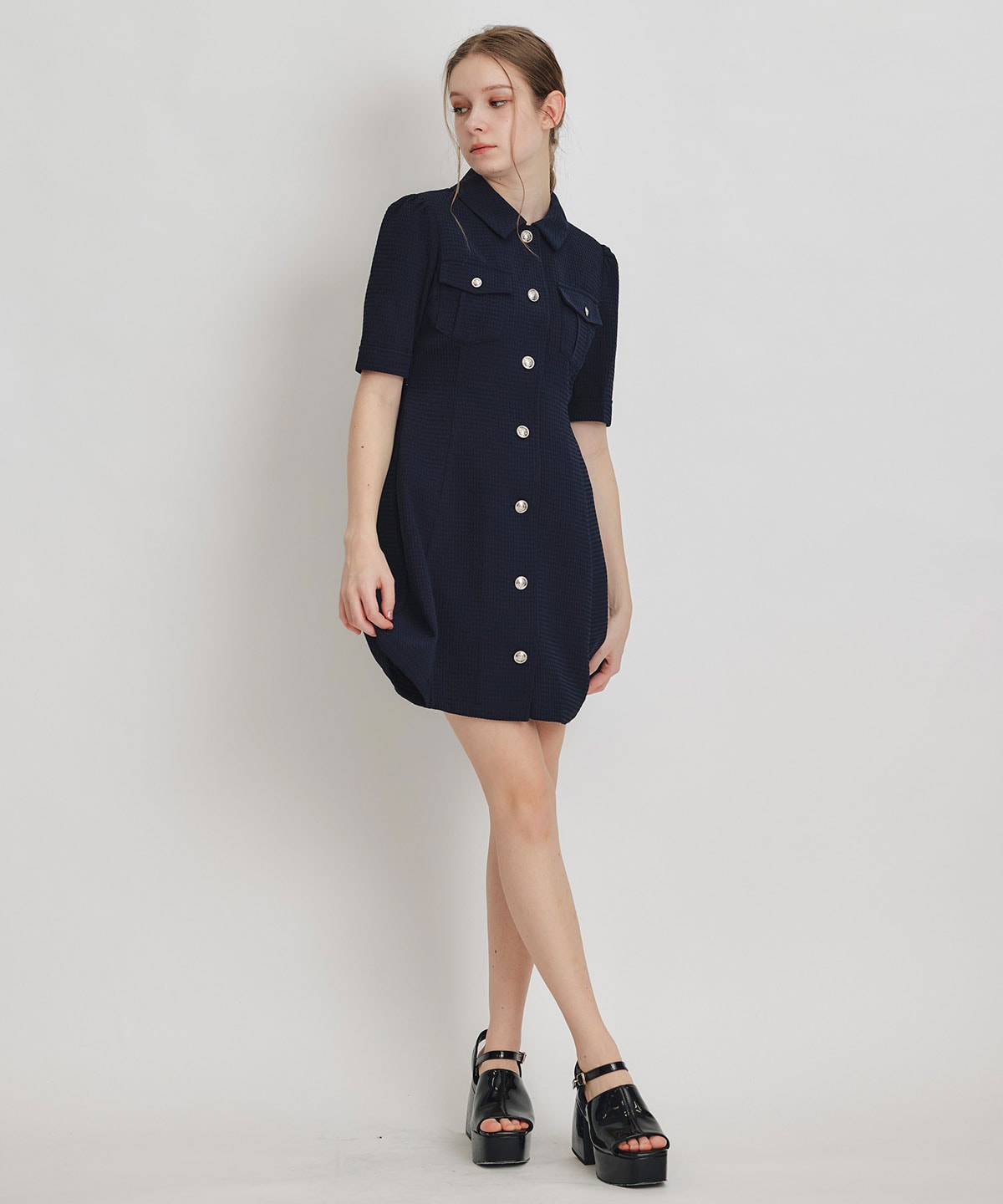 エンブレムボタンワッフルミニシャツワンピース
