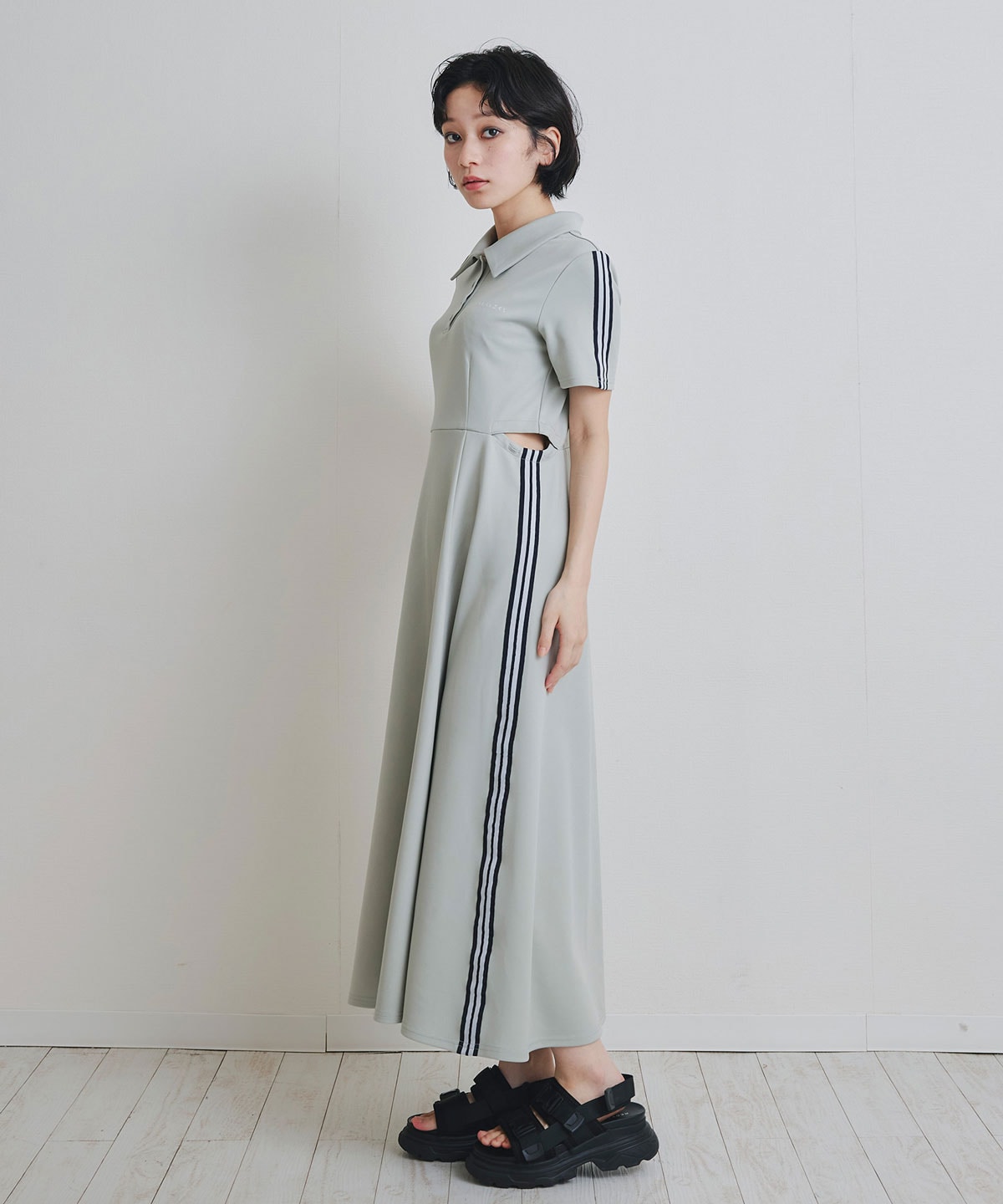 ライン2WAYサイドカットロングフレアワンピース