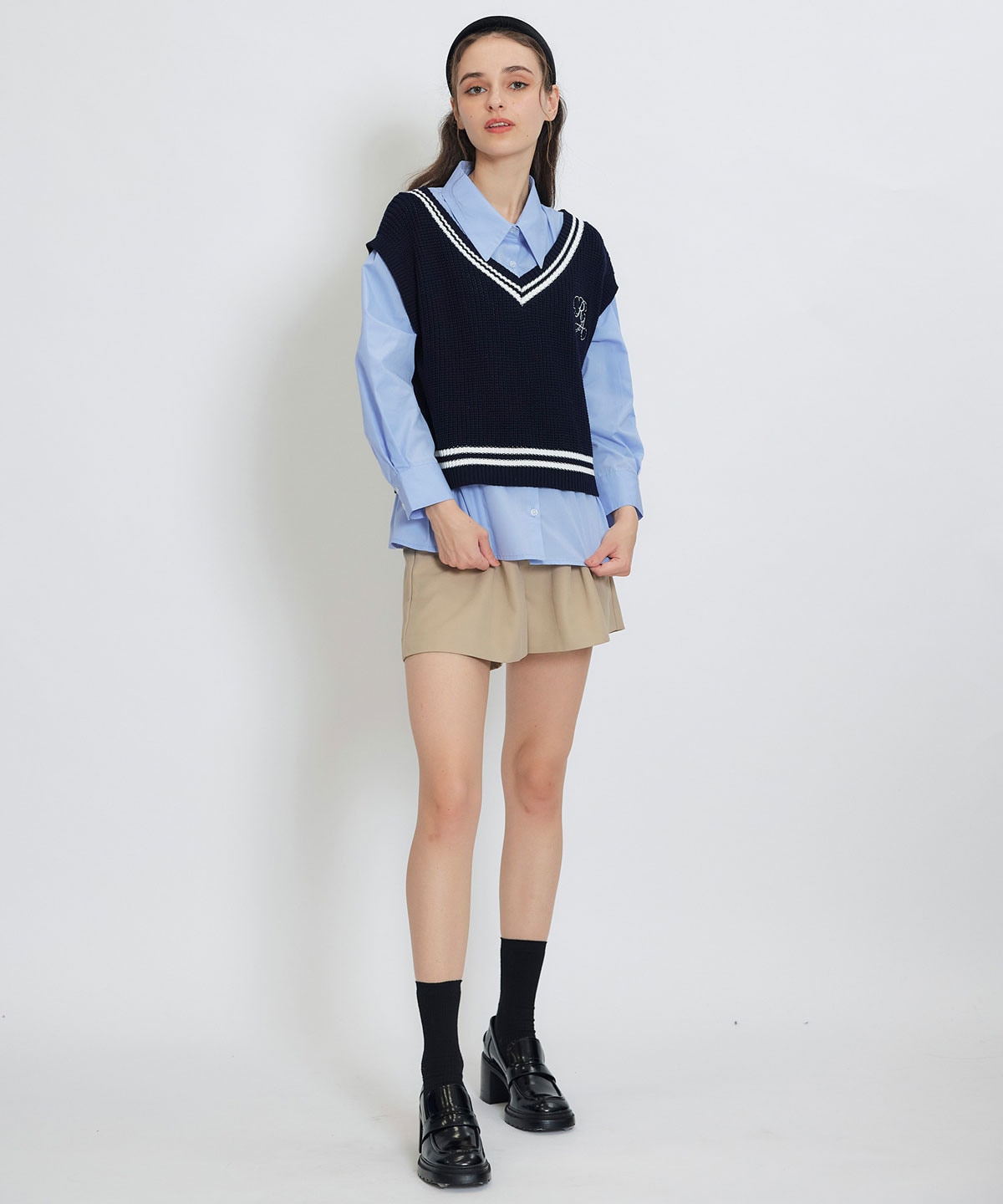 カレッジライクラインベスト×シャツブラウス