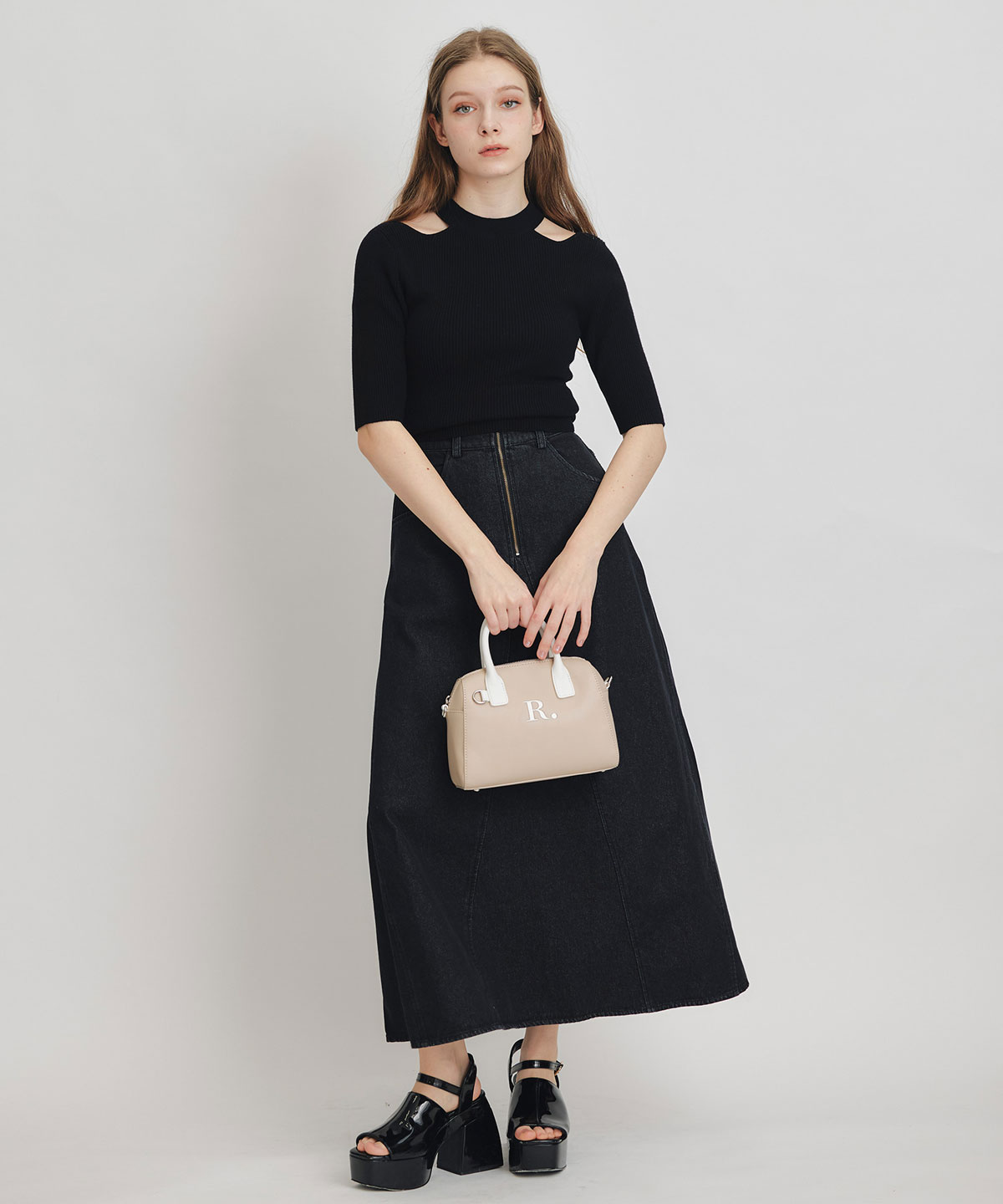 カットアウトハーフスリーブニットプルオーバー