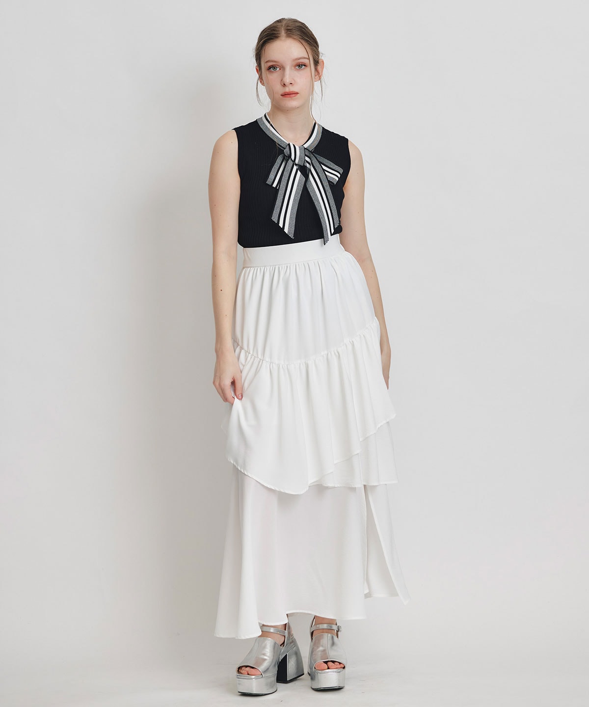 ストライプリボンタイノースリーブリブニット