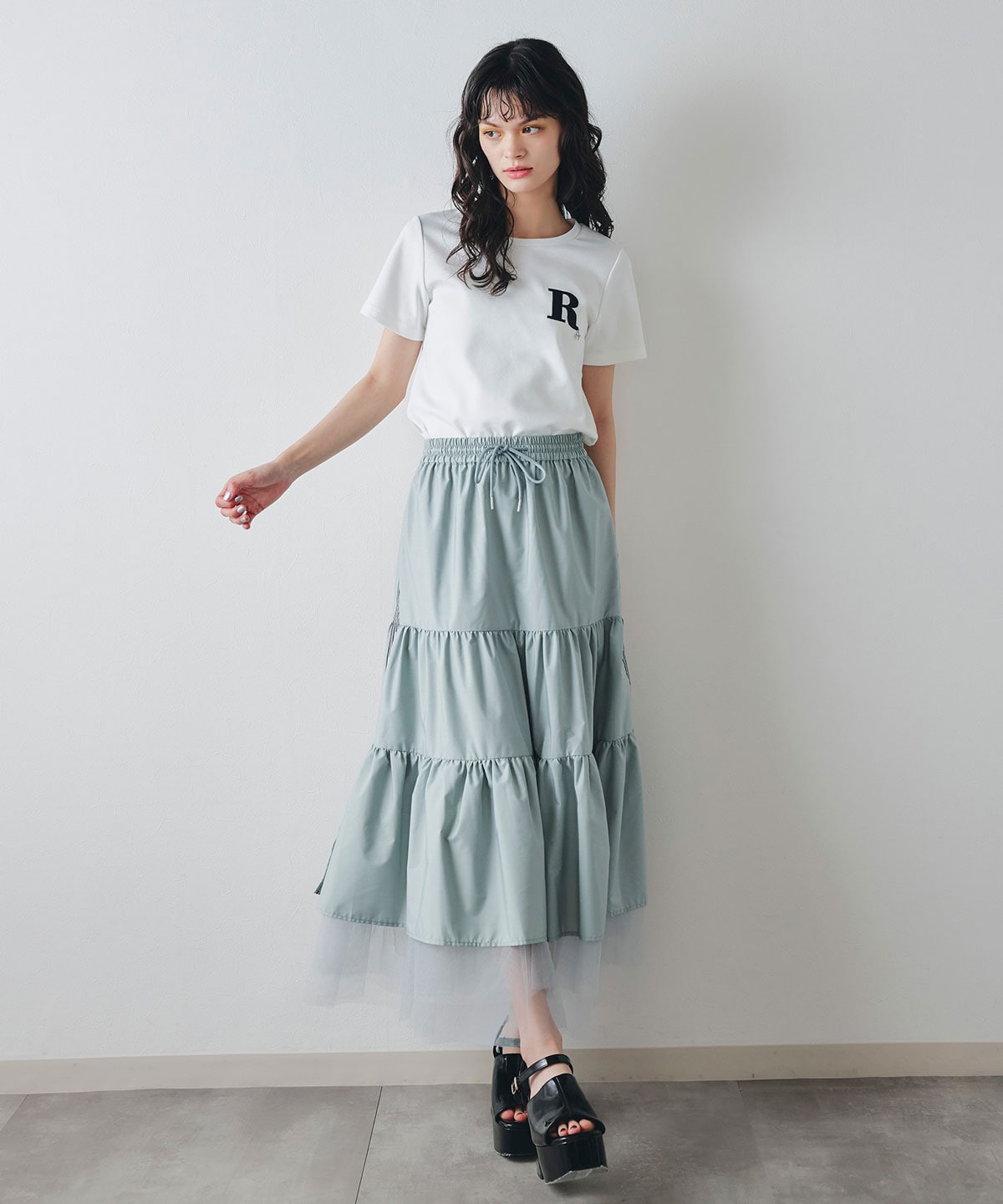 ビジューRチャームTシャツ