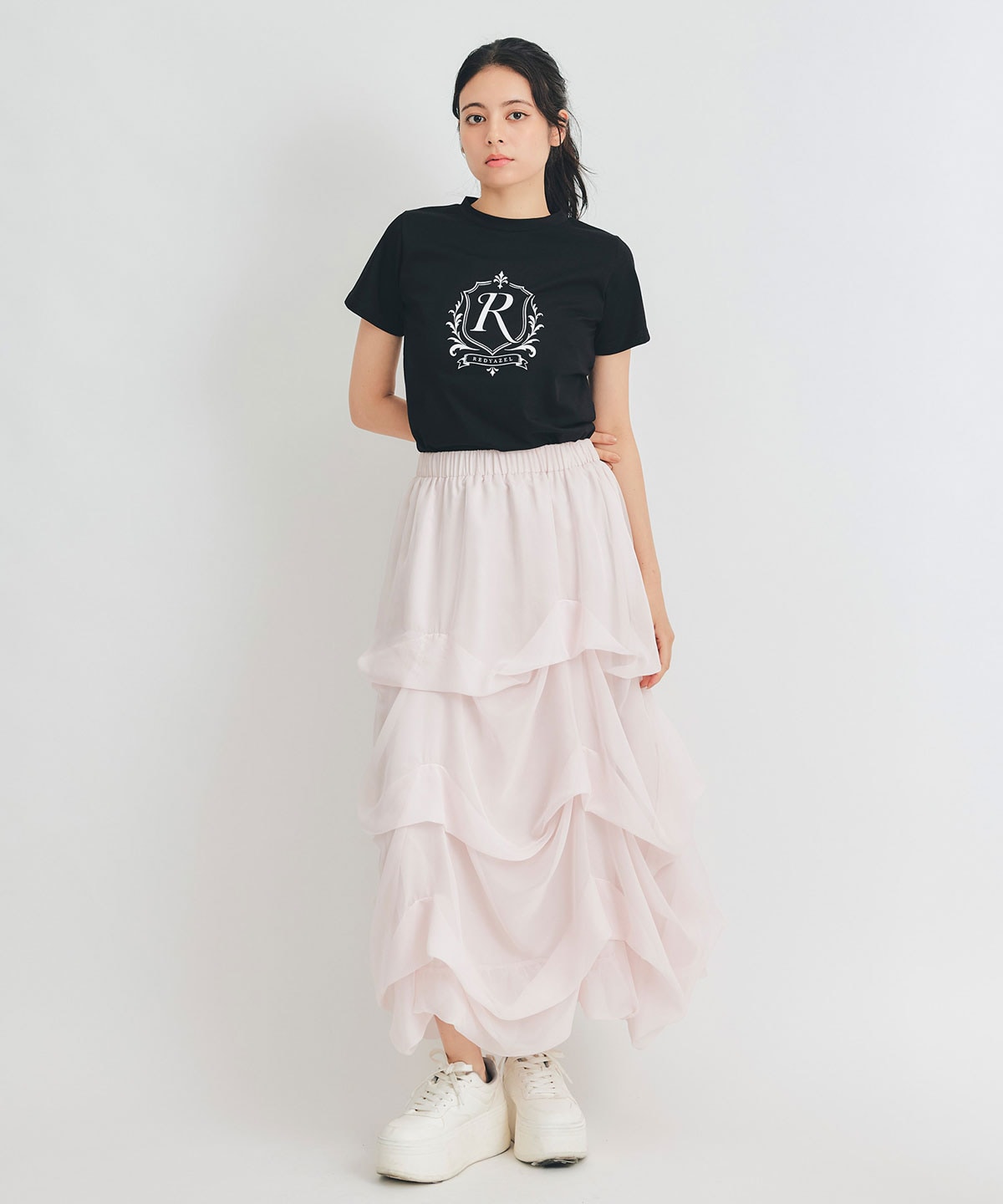 エンブレムロゴTシャツ