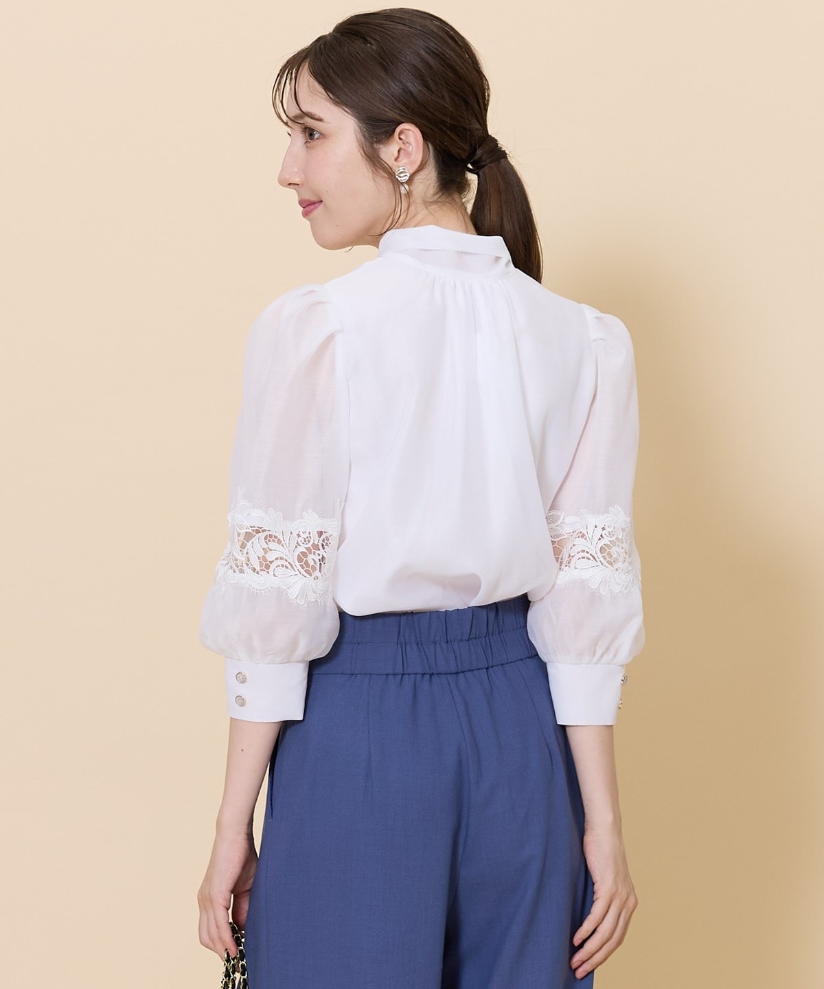 レース切替スリーブシアーボウタイブラウス