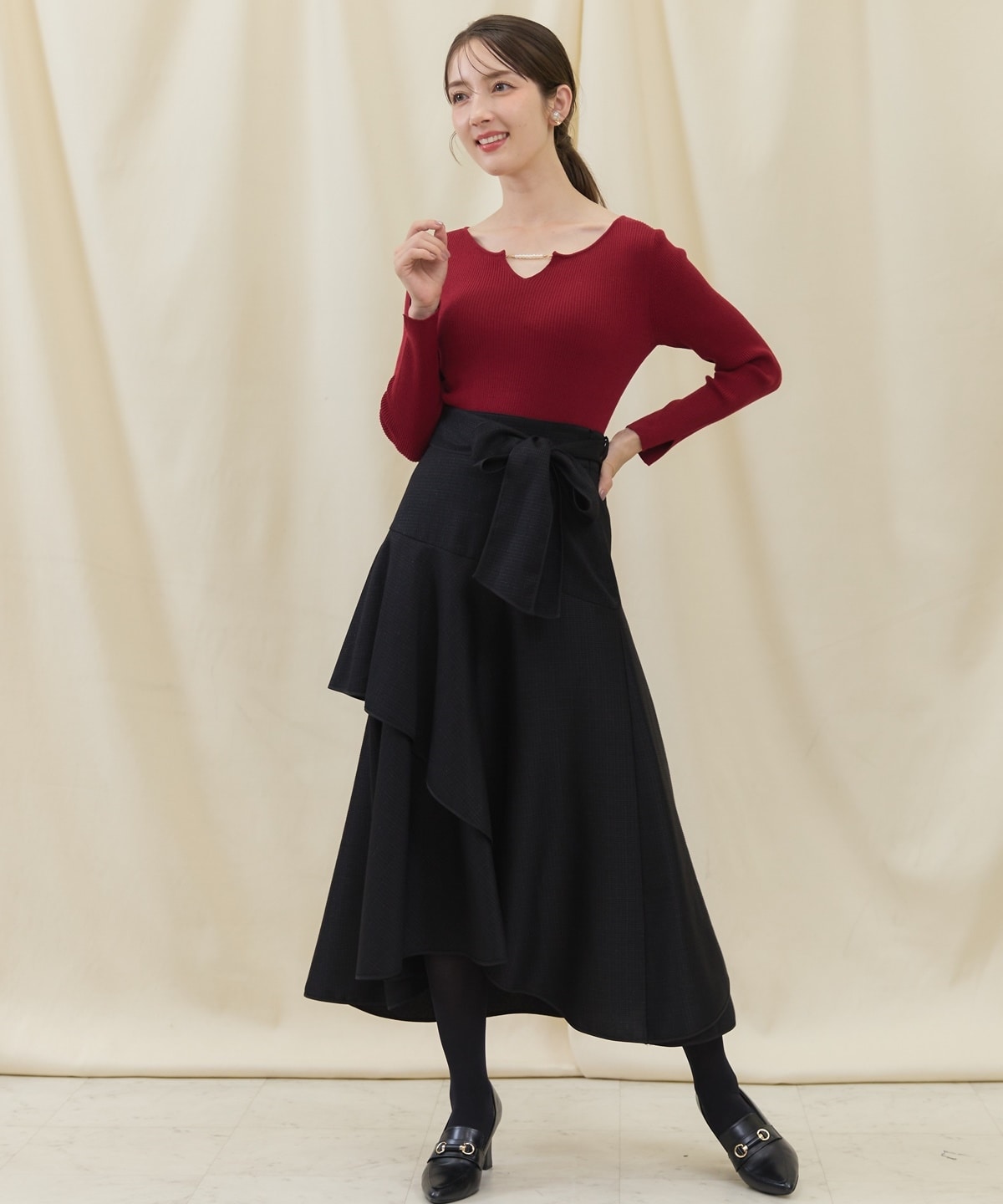 長袖パールキーネックニットプルオーバー