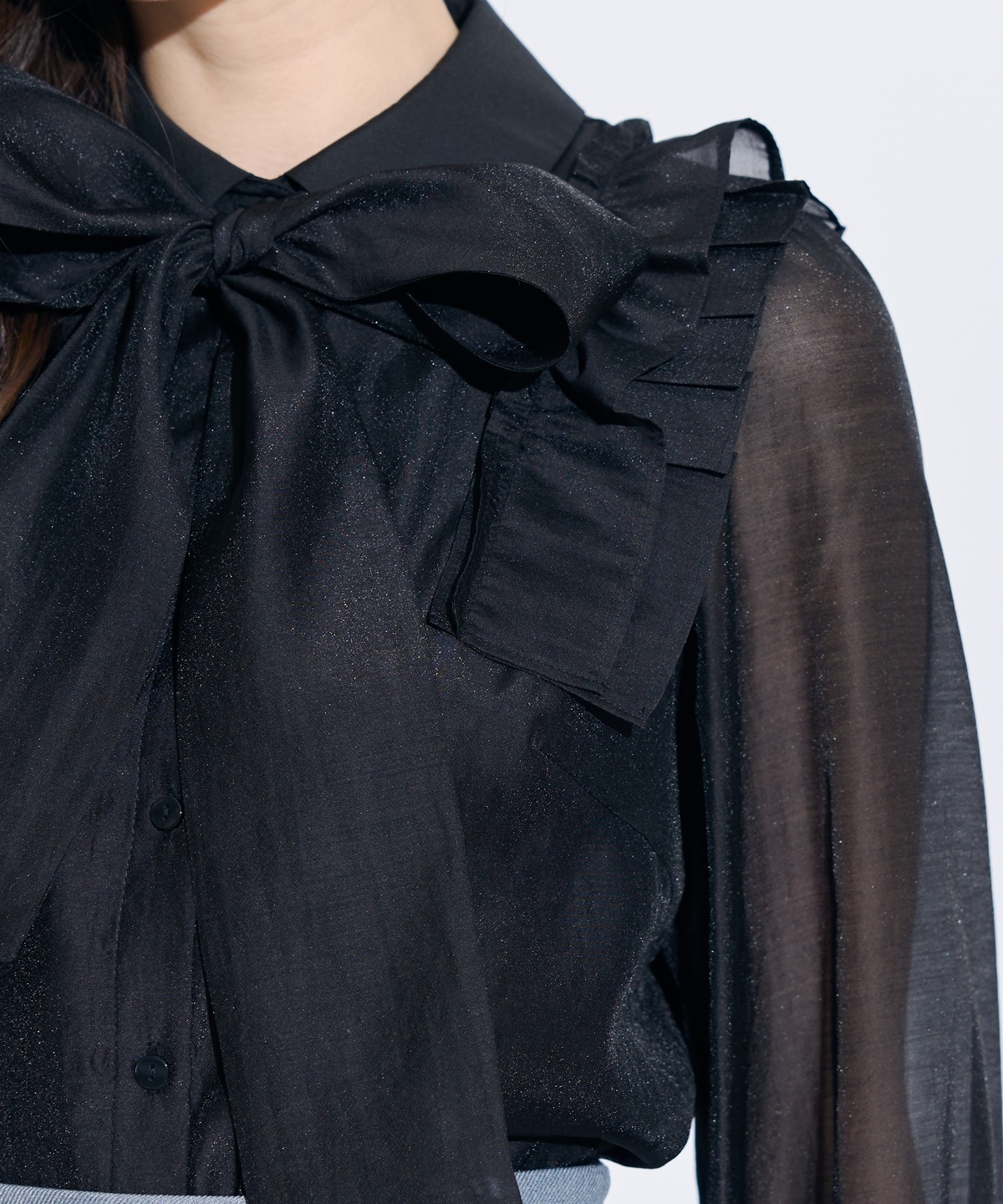 クレリックショルダータックフリルブラウス