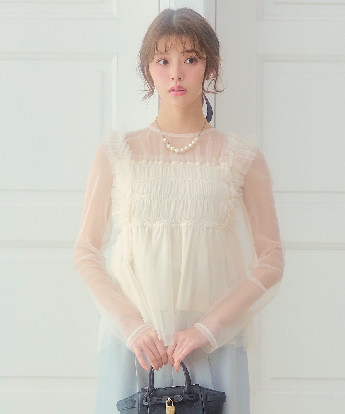 デザインチュールシャーリングブラウス