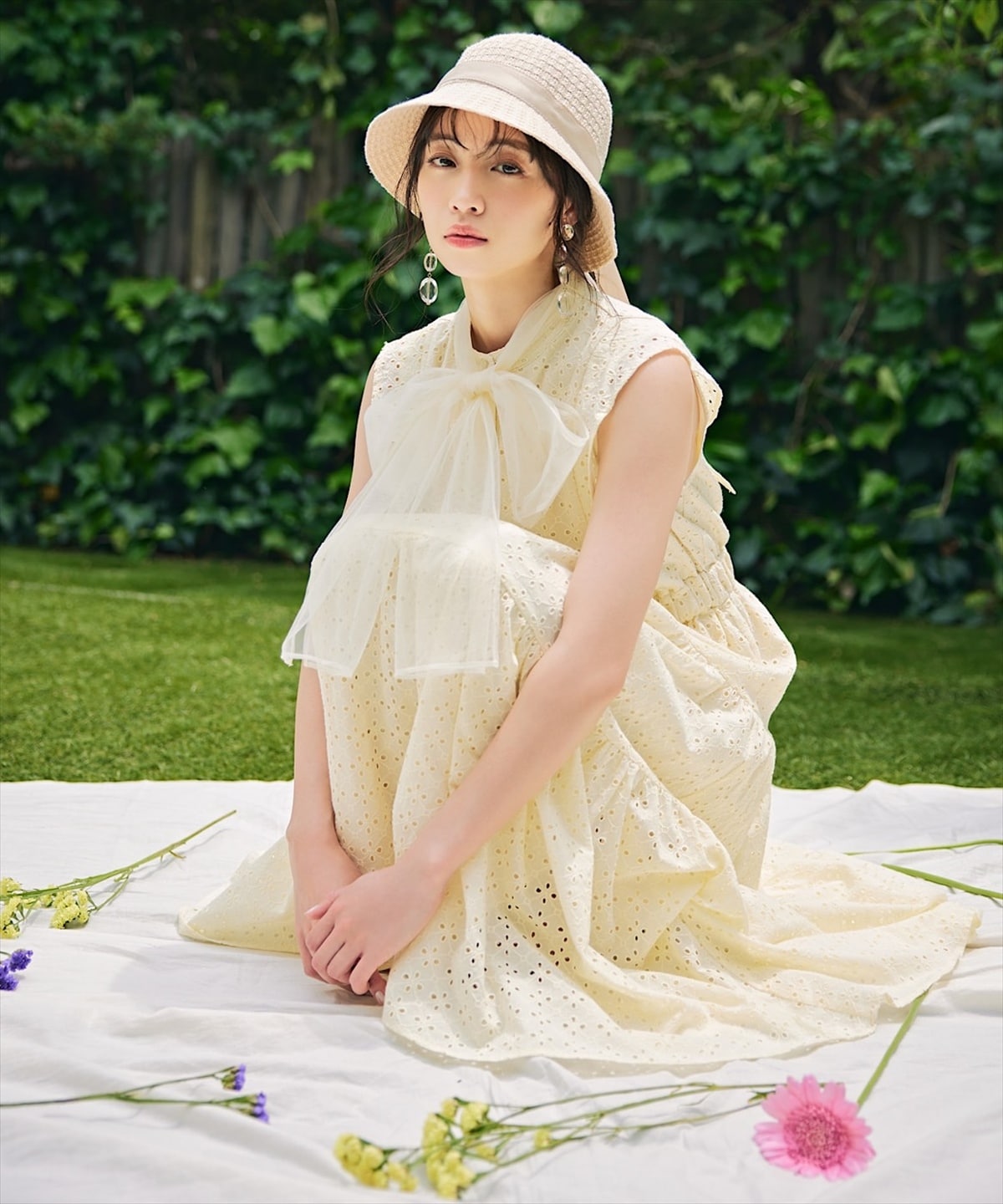 アイレットレース×チュールボウタイワンピース