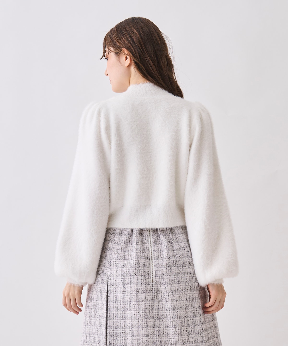 【NEW YEAR SPECIAL ITEM】ビジューハイネックシャギーニット