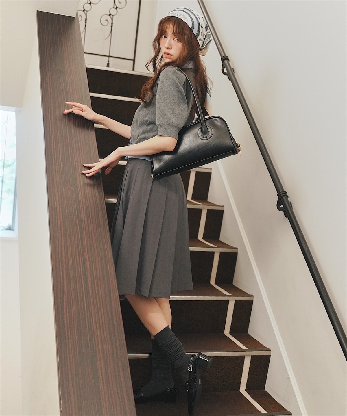 金ボタンシャツレイヤードニットプルオーバー