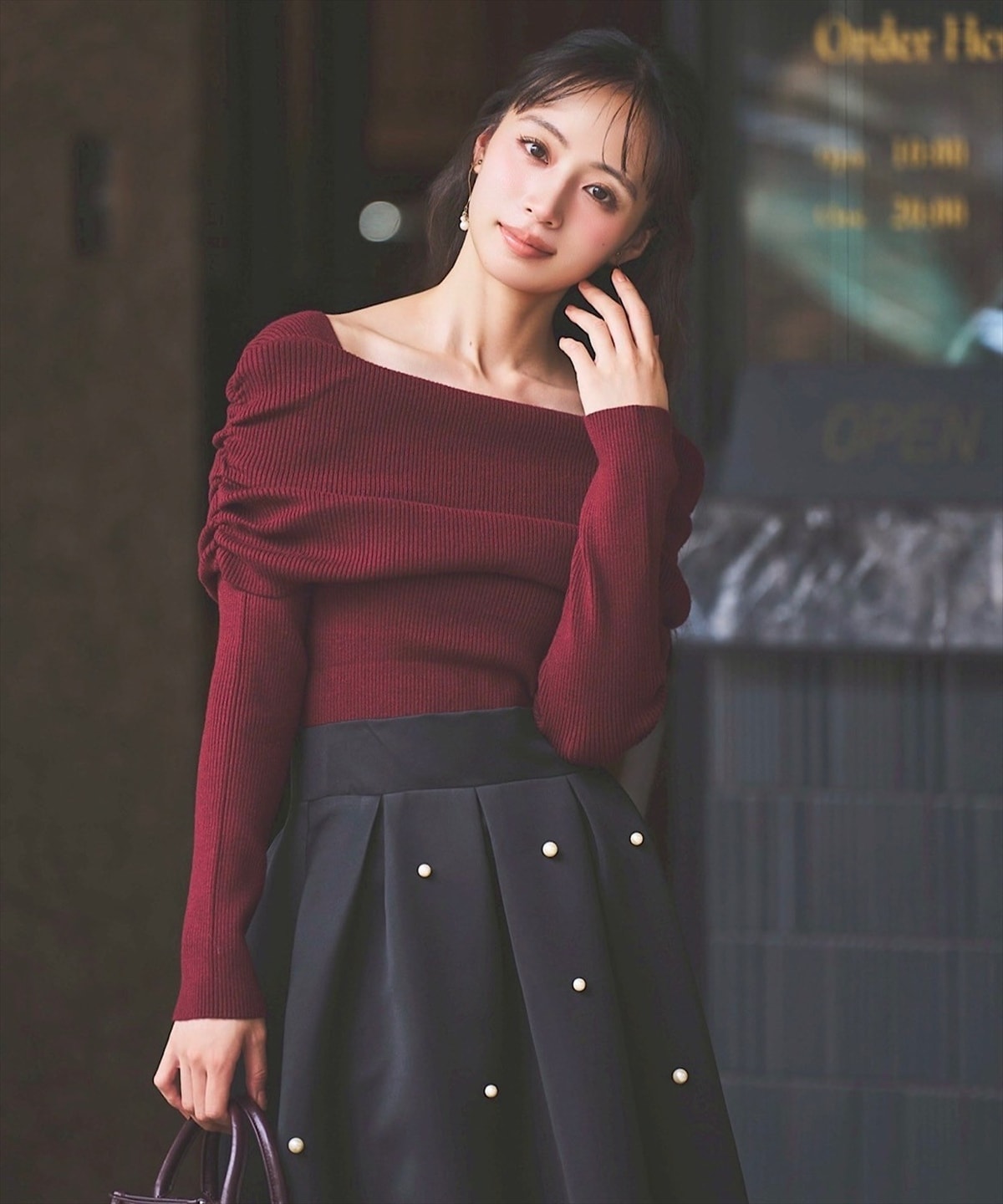 サイドギャザーオフショルニット