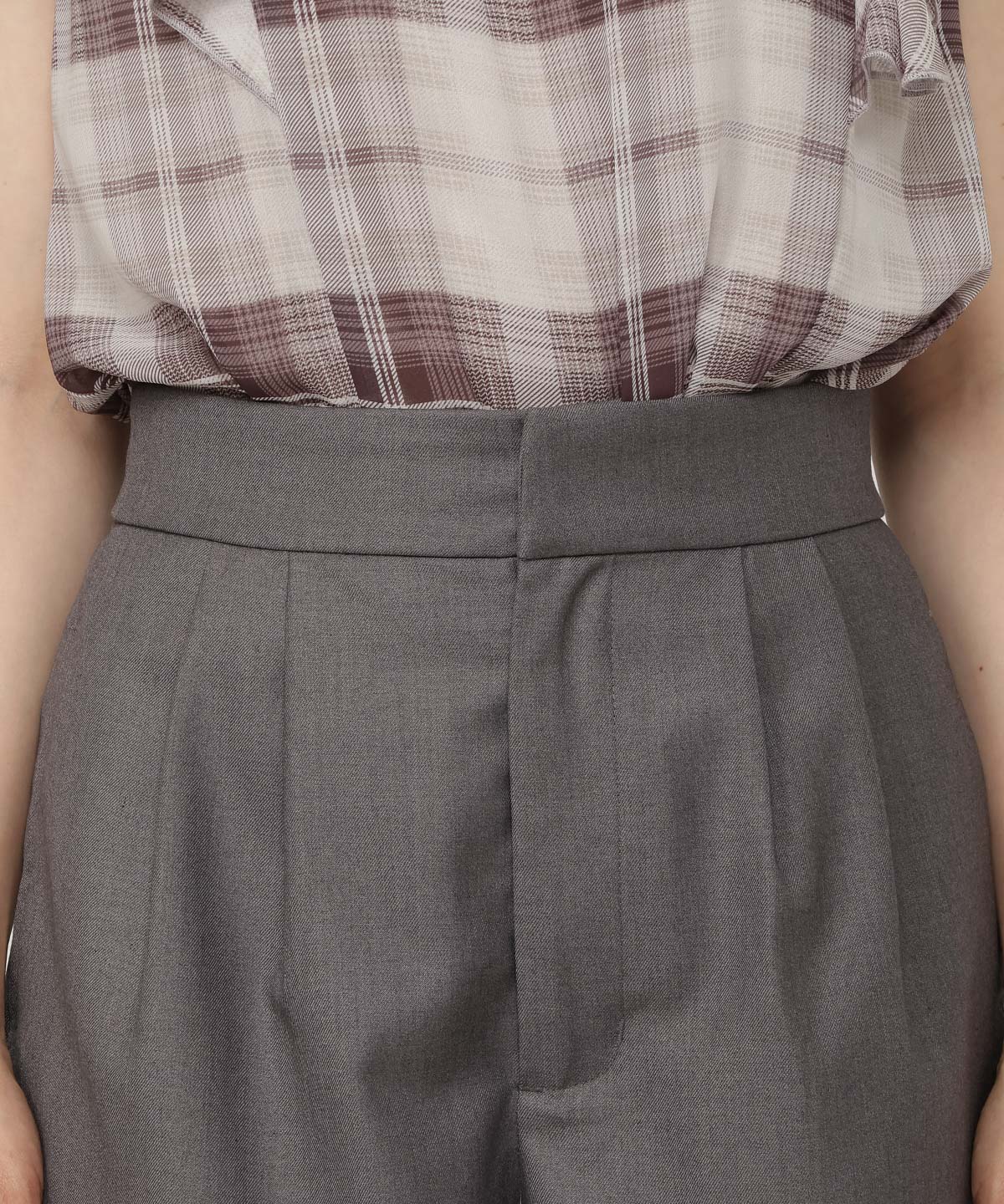 ロールアップショートパンツ