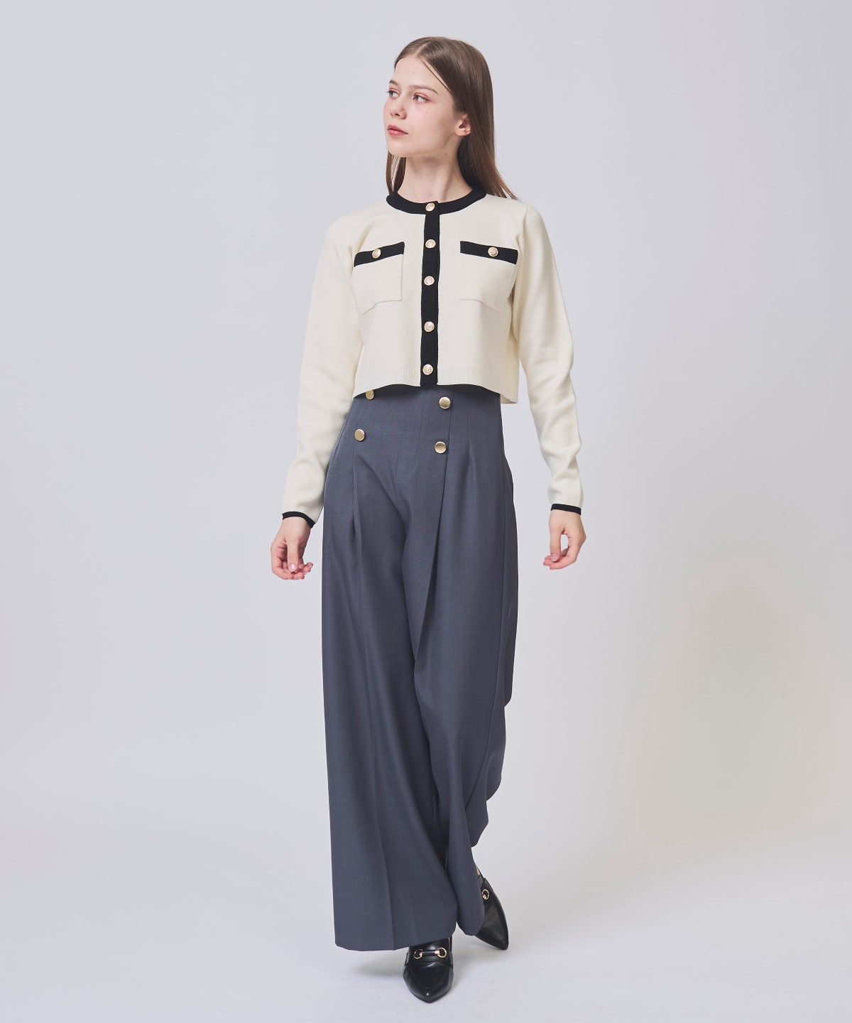 【1/30(Fri)発売開始】金ボタンクルーネックカーディガン