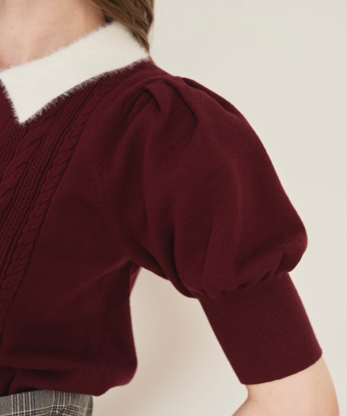 【先行予約受付中】フェザー襟ケーブルニットプルオーバー
