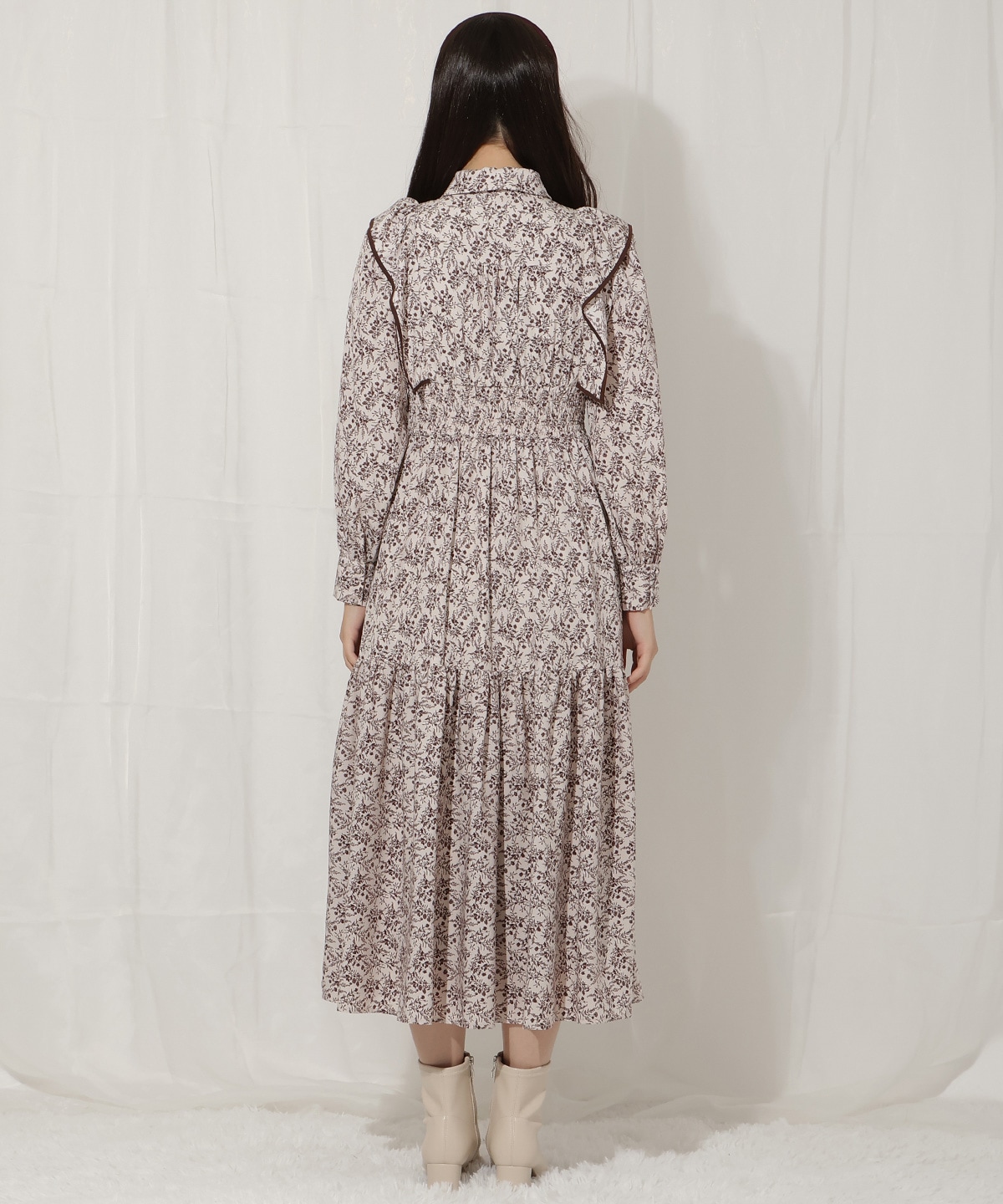 ティアード切り替えパイピングフリルワンピース