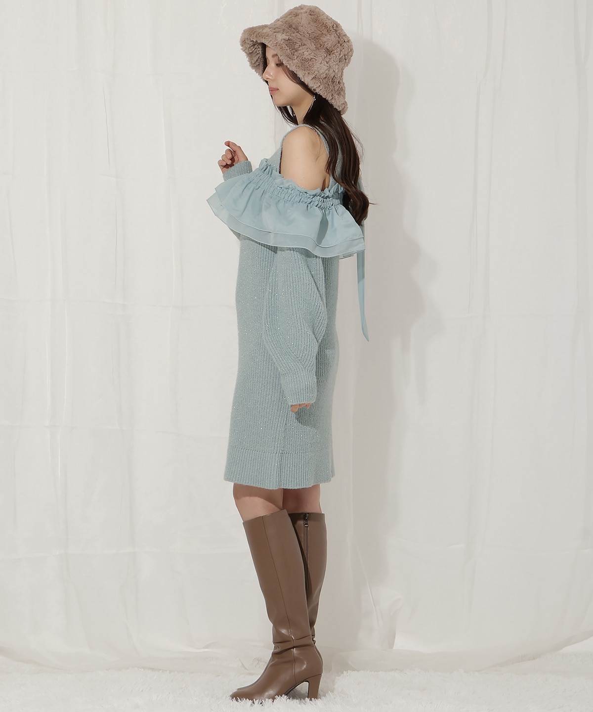 バックリボンオフショルニットワンピース