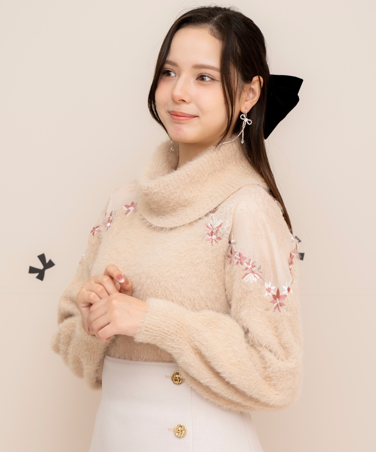 刺繍シャギーニットプルオーバー