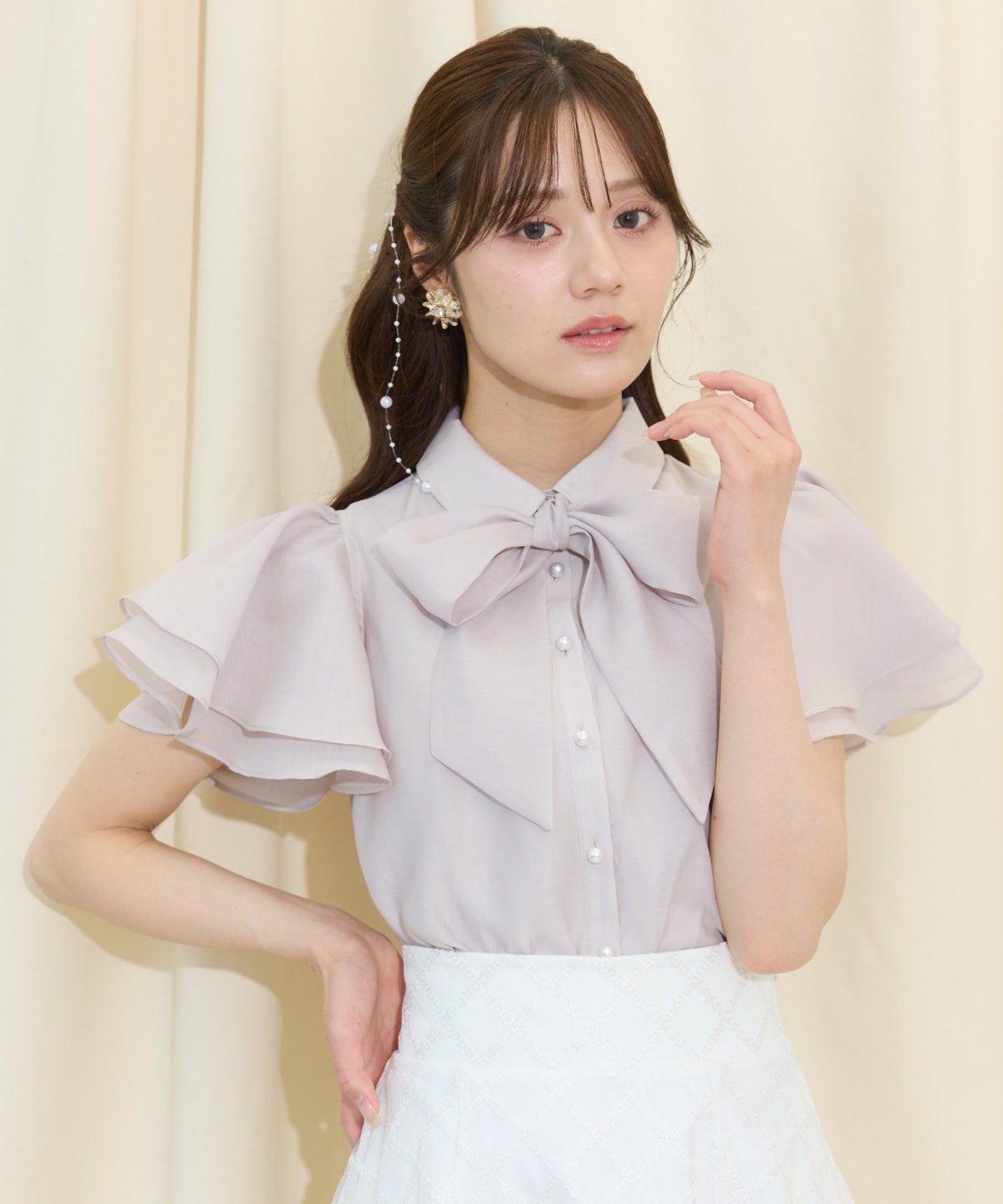 フレアスリーブリボンタイブラウス