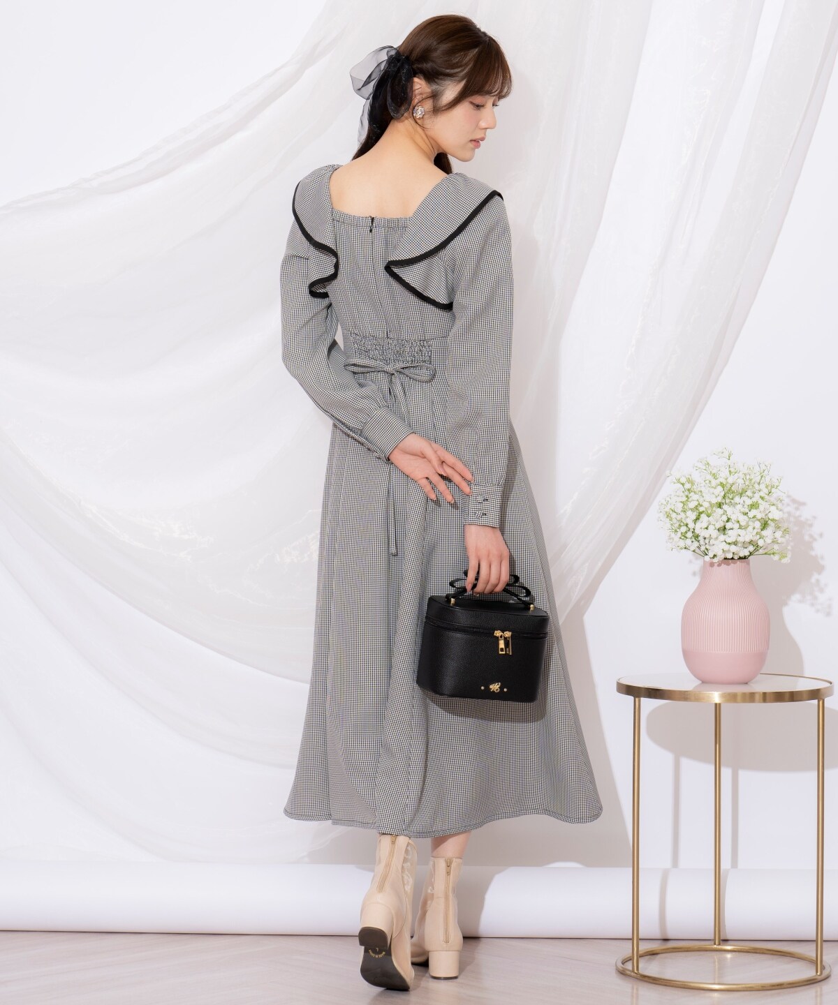 配色パイピングフリルワンピース