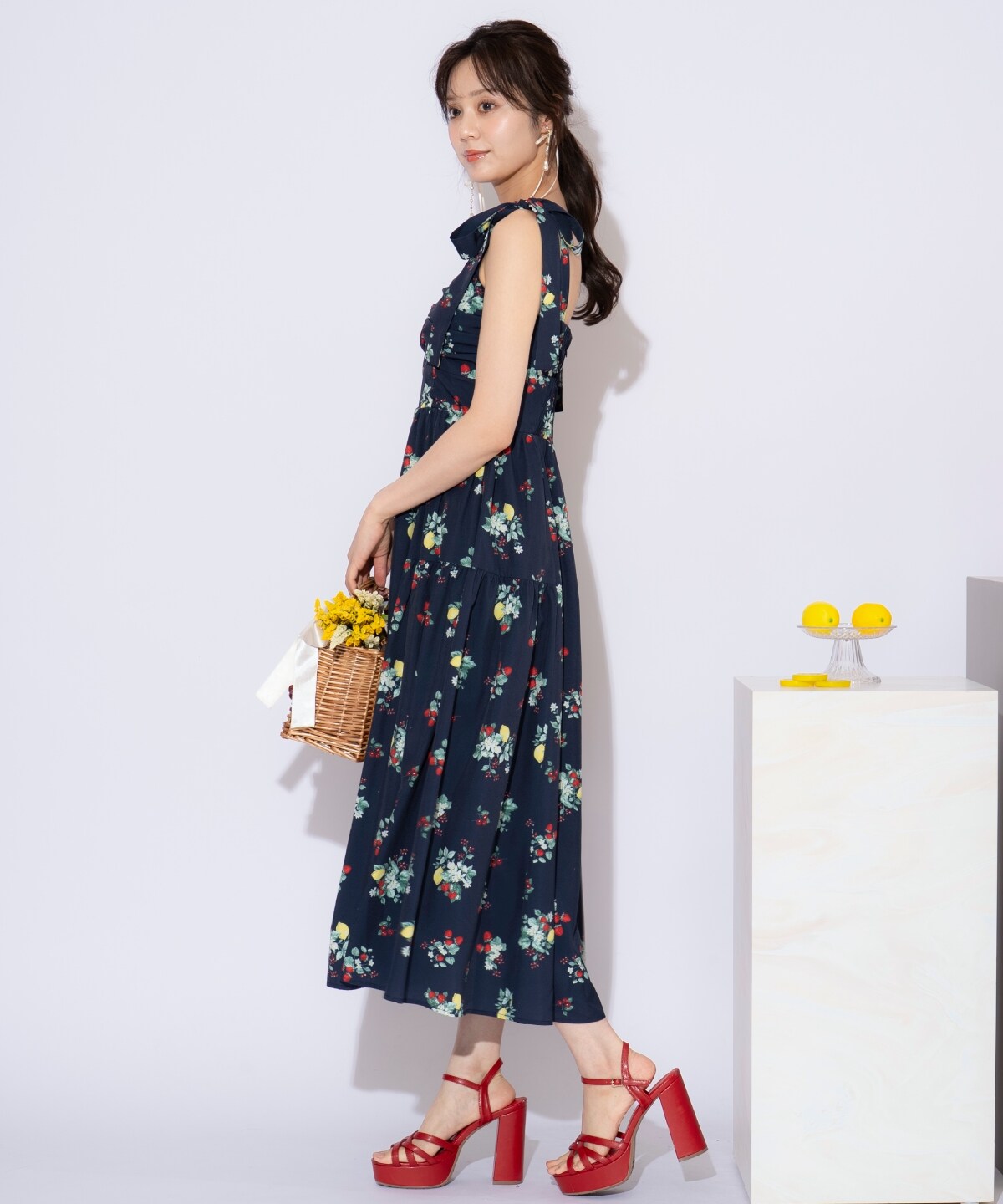 リボンショルダーフルーツプリントワンピース