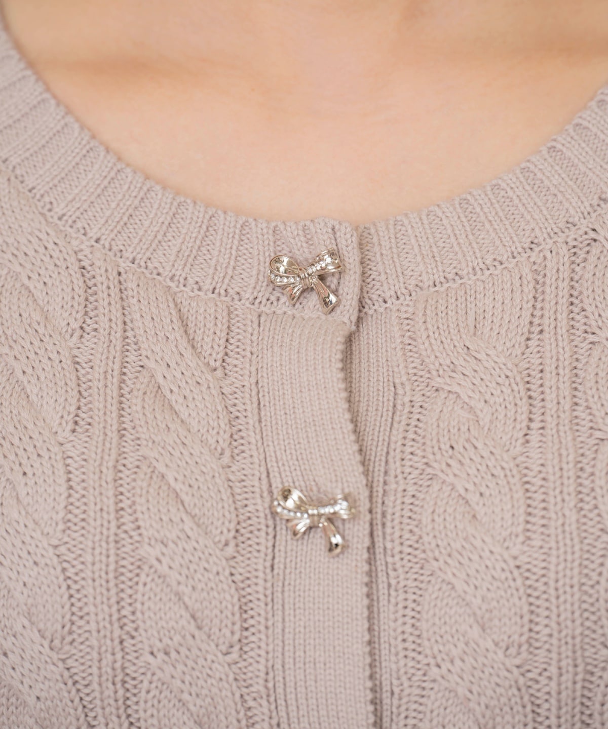 ビジューリボンケーブルカーディガン