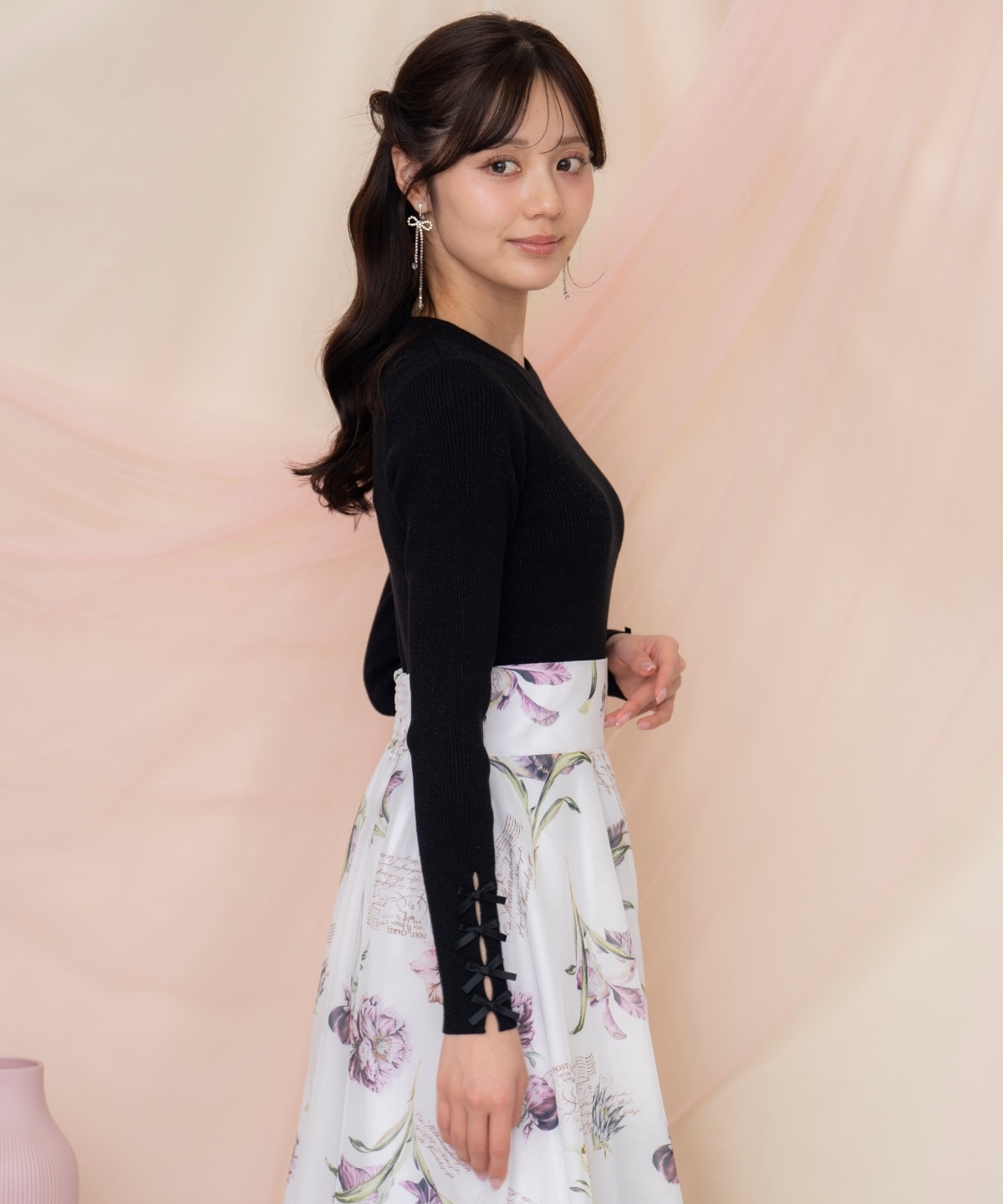 袖リボンボトルネックニット