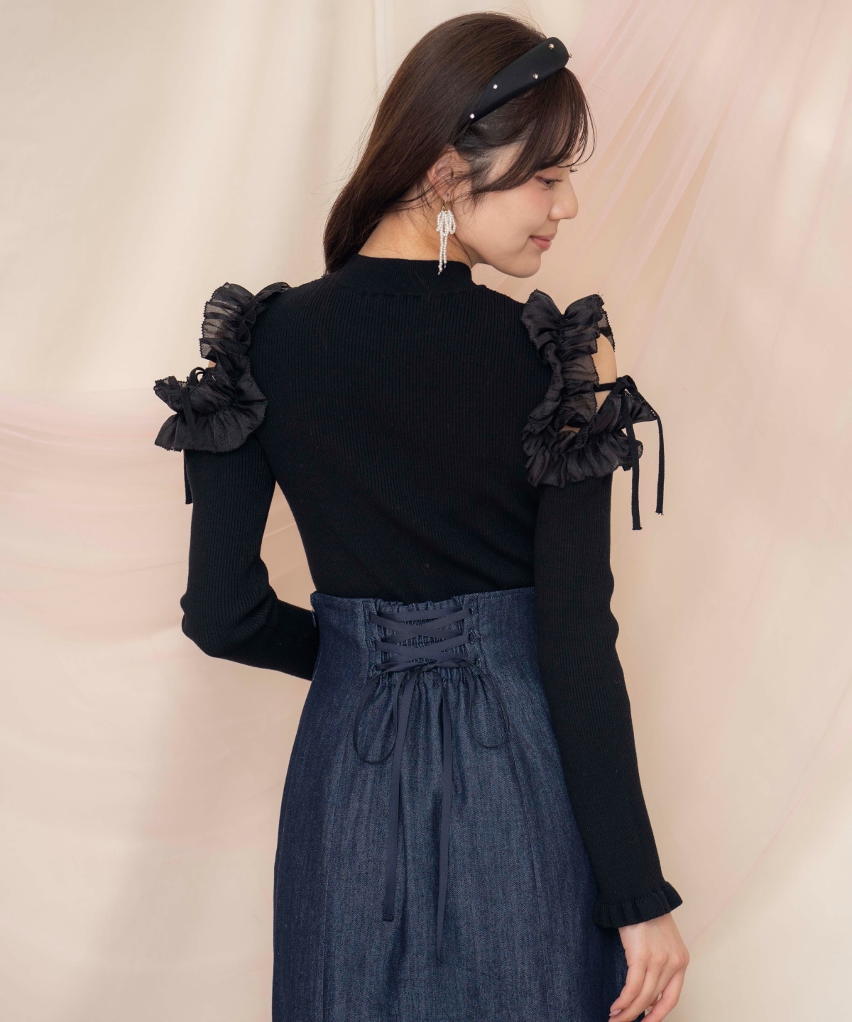 フリルショルダーリブニット