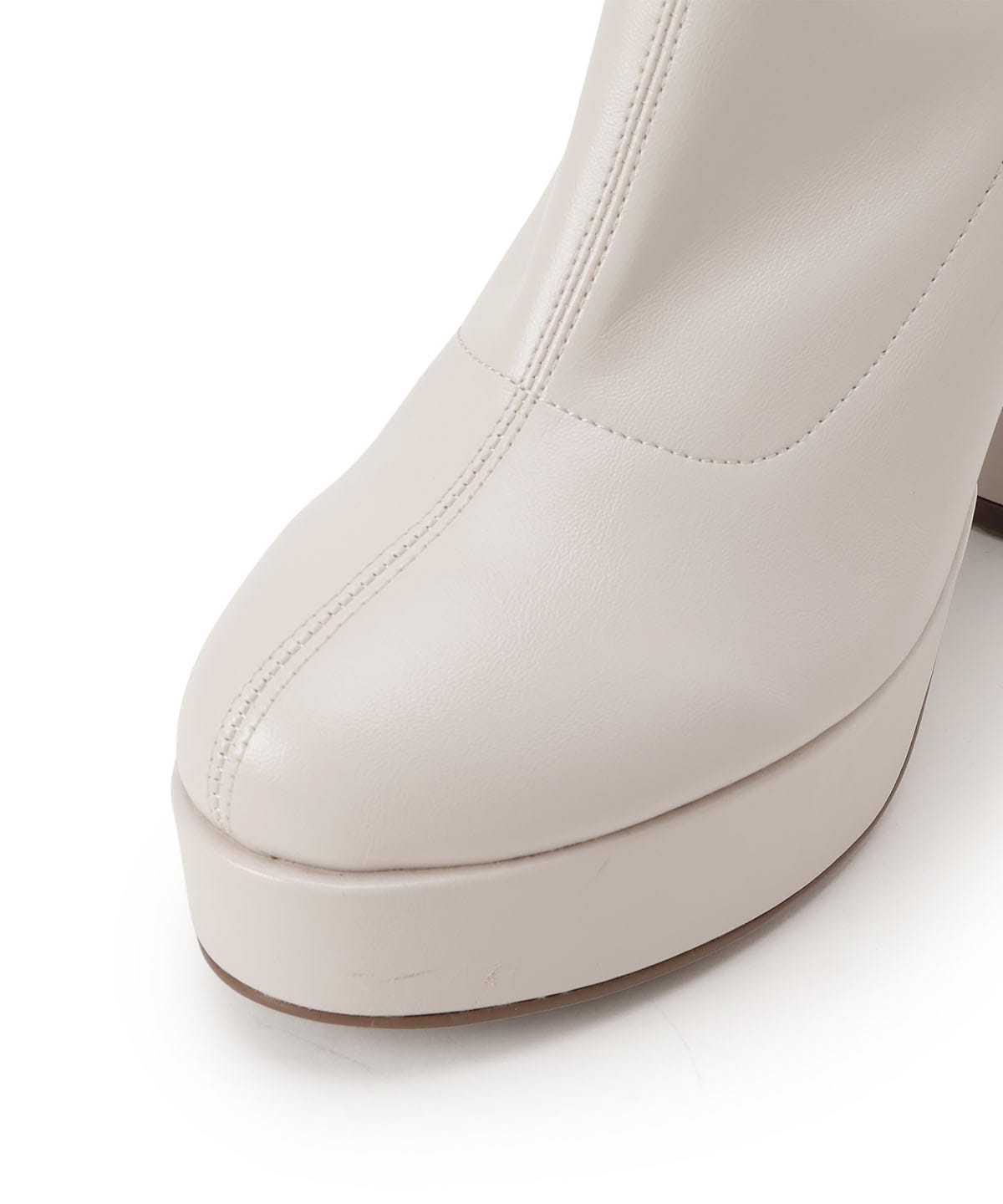 厚底ショートブーツ